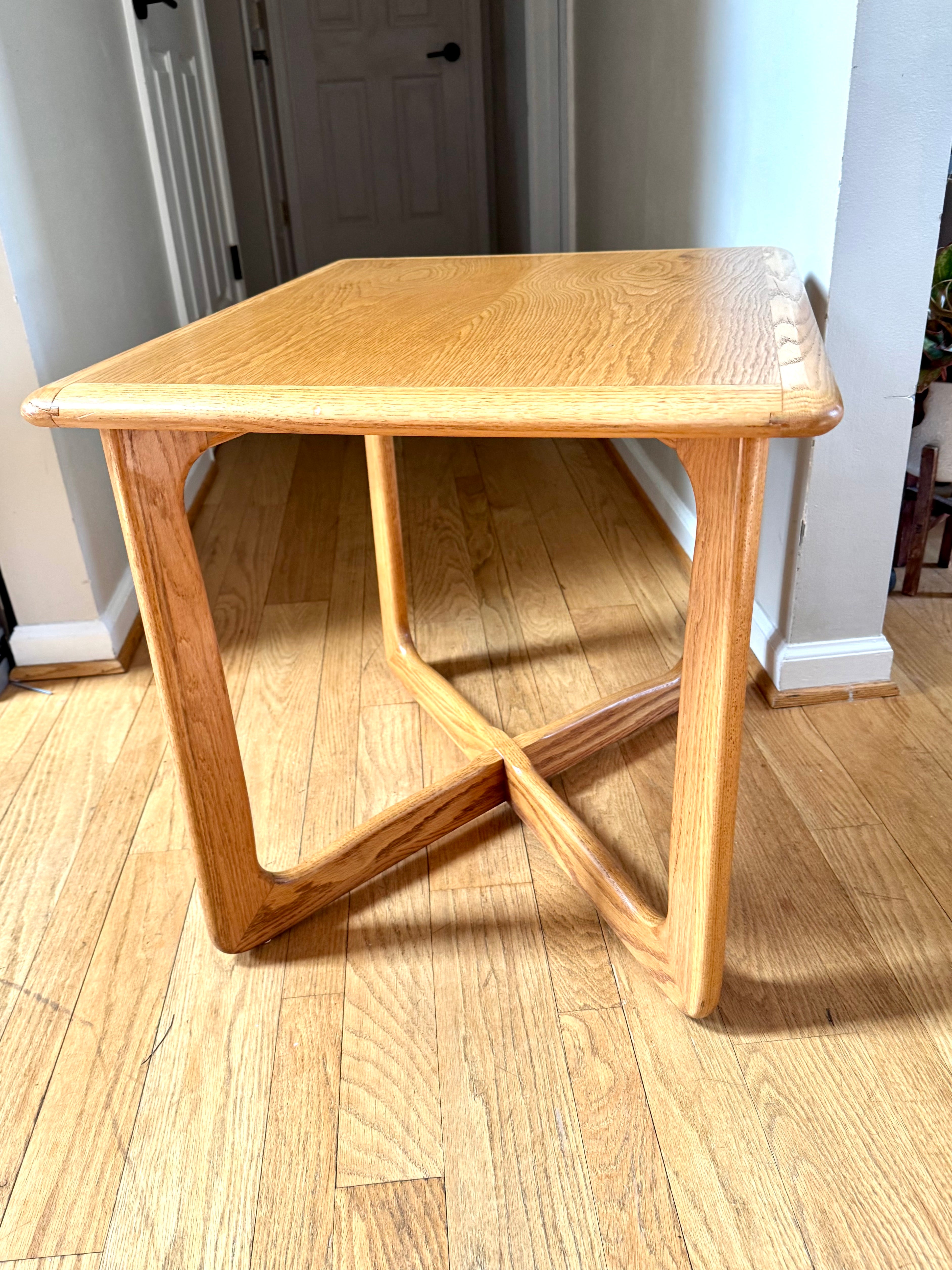 Vtg MCM LANE Altavista Walnut Finish Side End Table | Lane X Base End Table