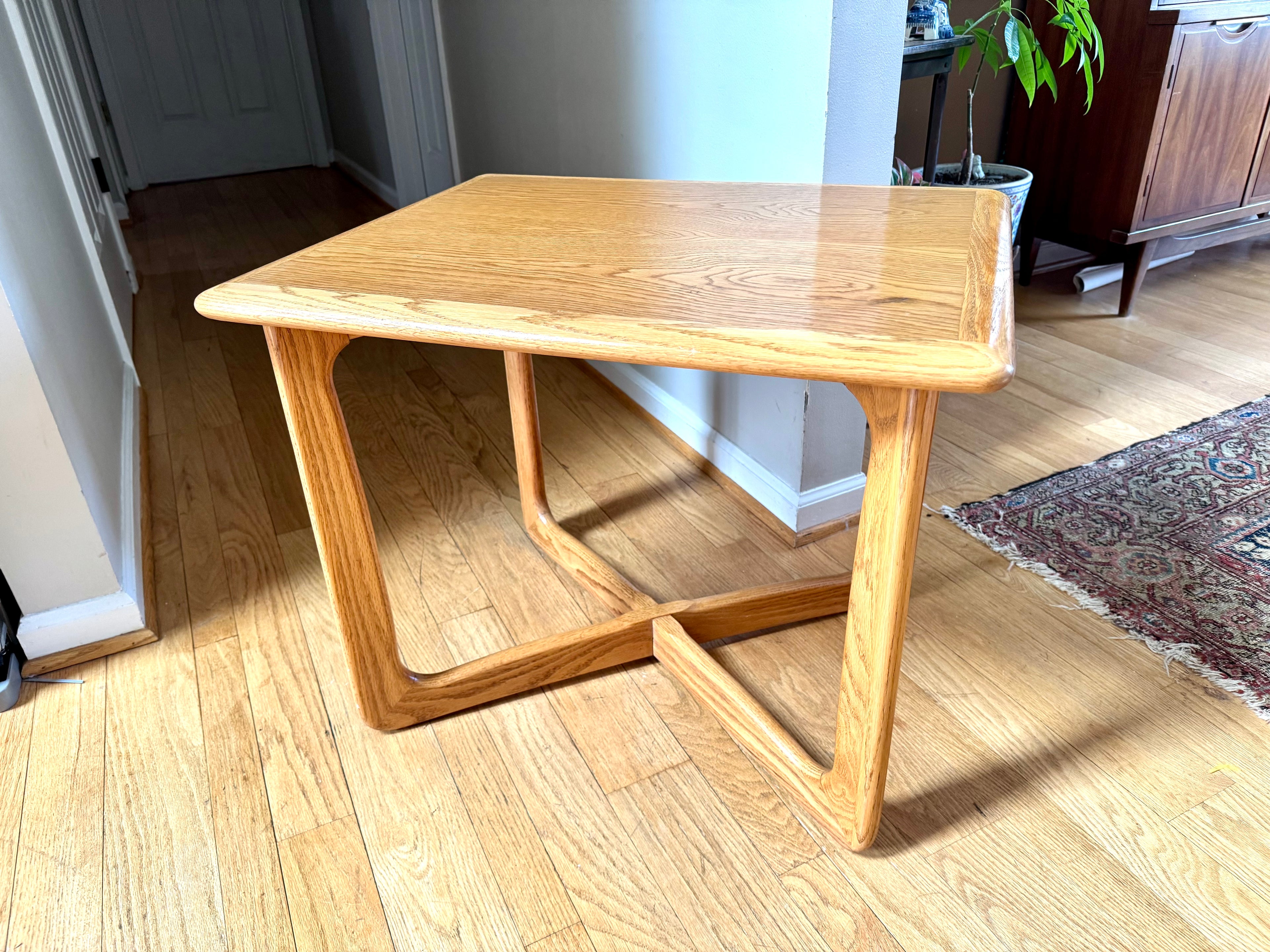Vtg MCM LANE Altavista Walnut Finish Side End Table | Lane X Base End Table