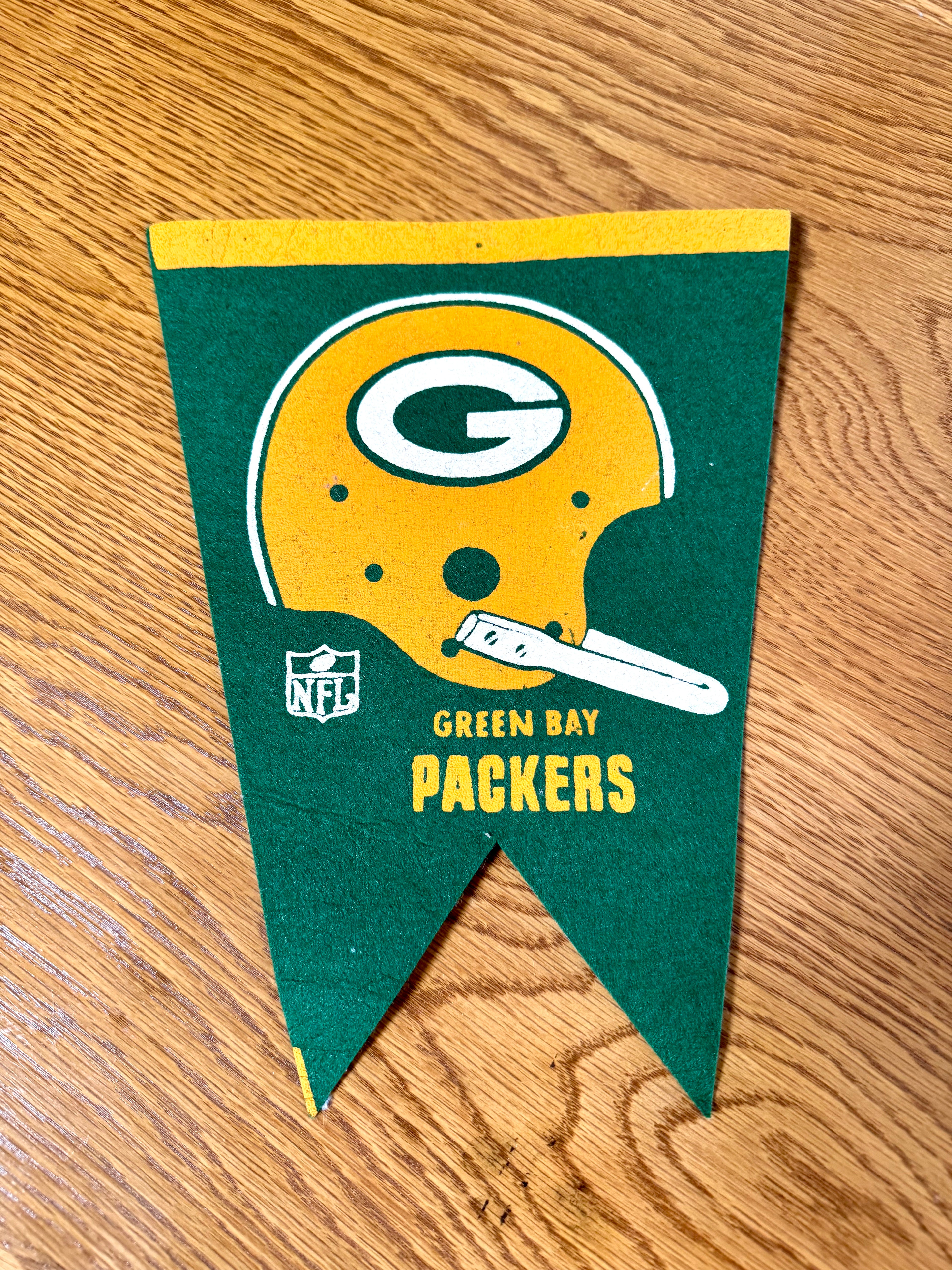 1960's Green Bay Packers 11" Flag Pennant | Packers NFL Helmet Pennant