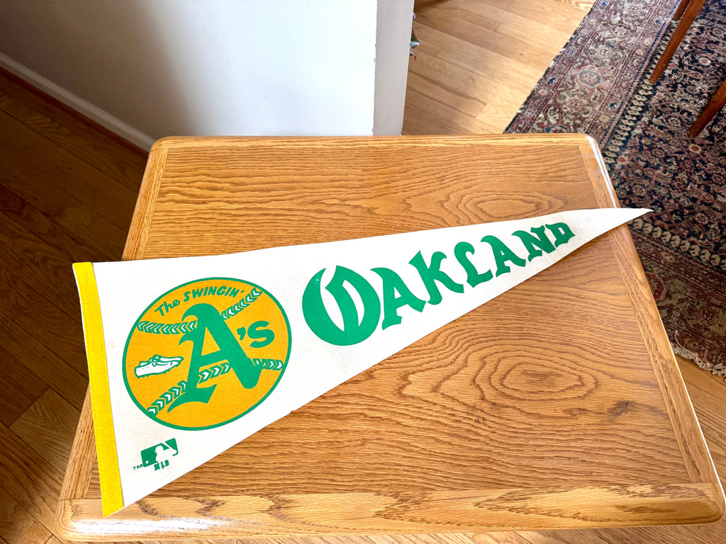 Vtg 1970s Oakland A's Athletics Baseball Wool Felt Pennant 30" Swingin A's