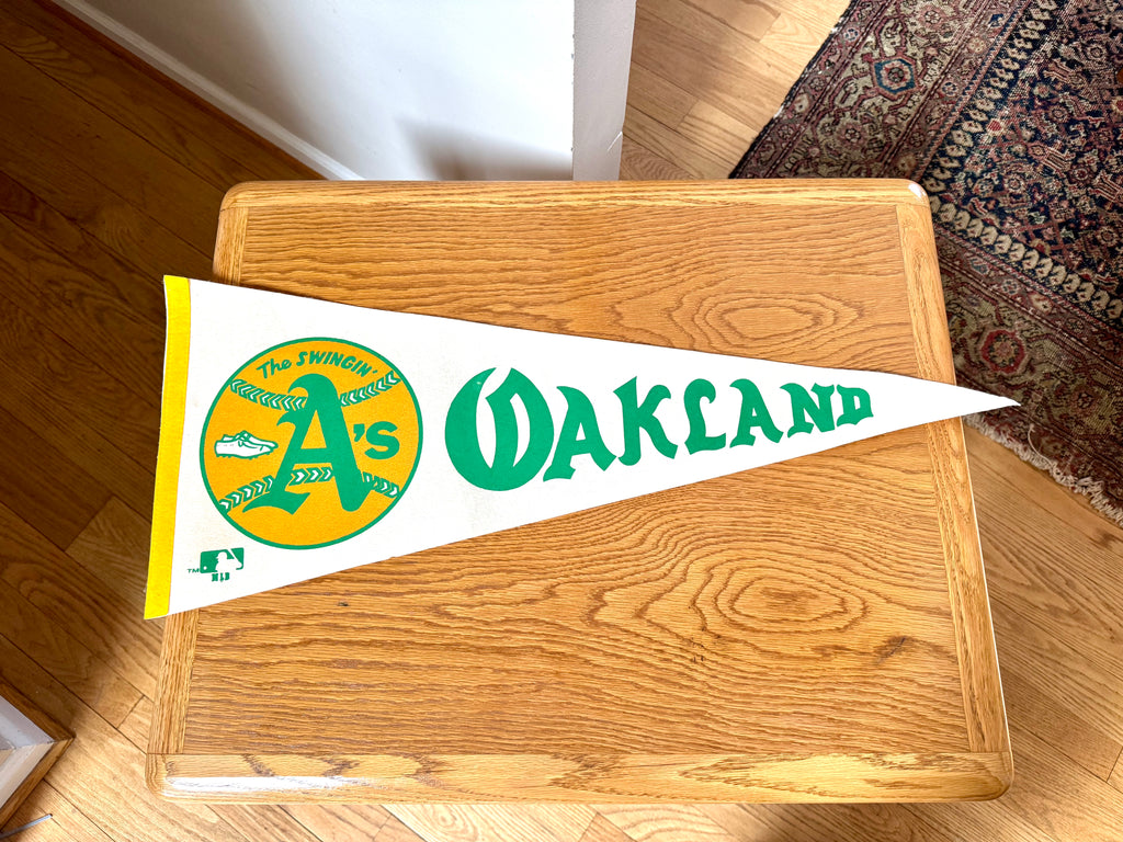 Vtg 1970s Oakland A's Athletics Baseball Wool Felt Pennant 30" Swingin A's