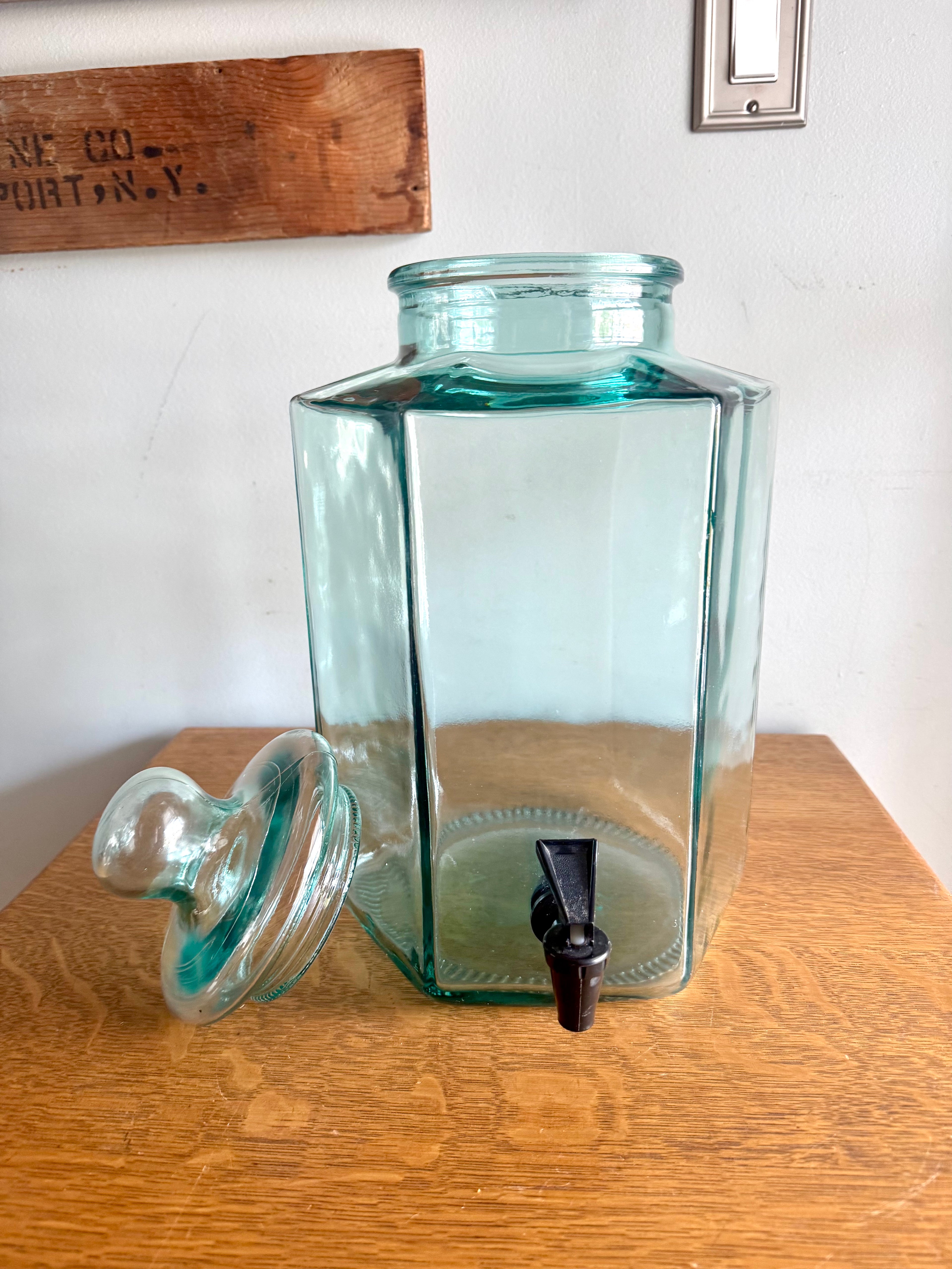 Vtg Italy SVE Green Glass 2.5 Gallon Drink Dispenser With Black Spigot Made In Italy