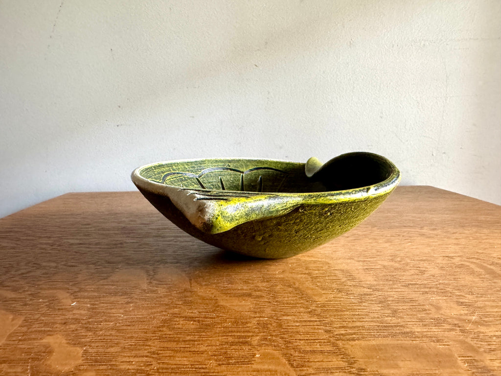 Vtg Green Ceramic Studio Pottery | MCM Unique Pottery Dish