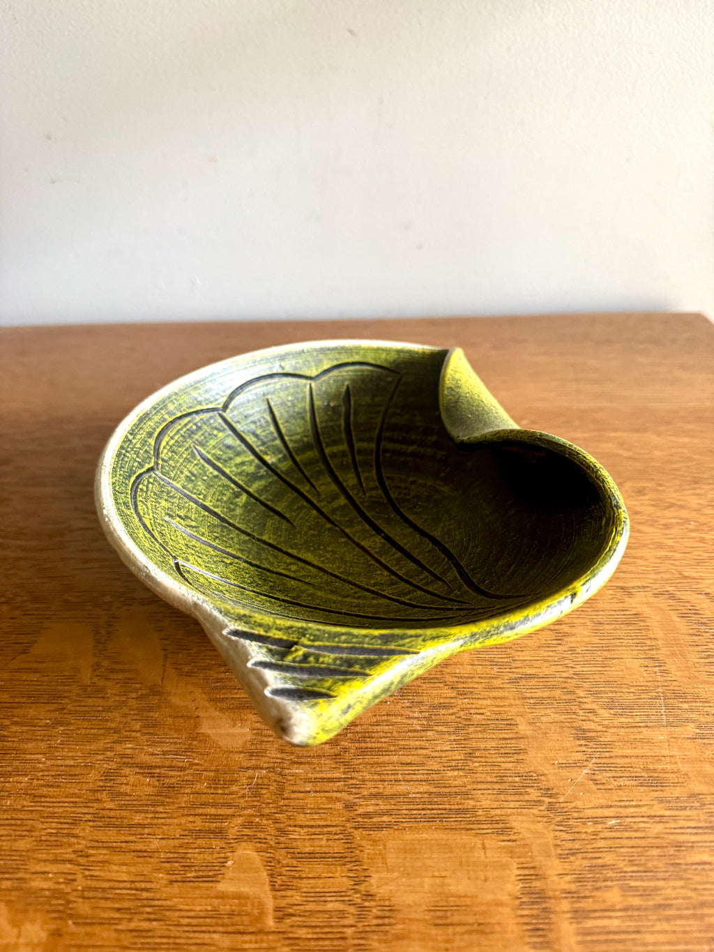 Vtg Green Ceramic Studio Pottery | MCM Unique Pottery Dish