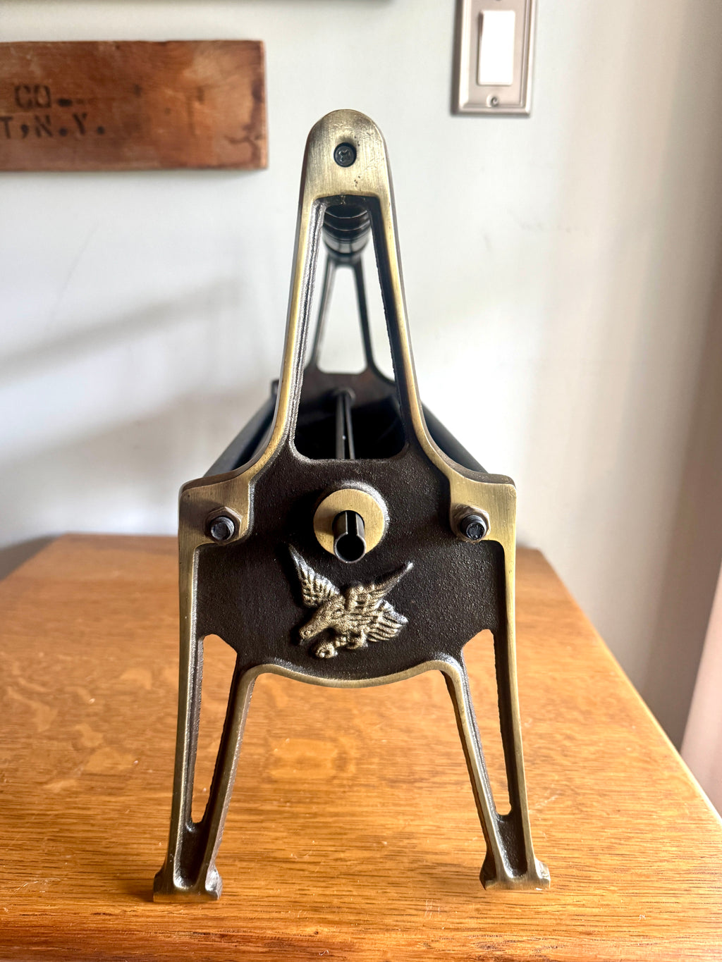 Vtg Fireplace Cast Iron Newspaper Log Roller ~ Uniflame Ornate Newspaper Log Roller