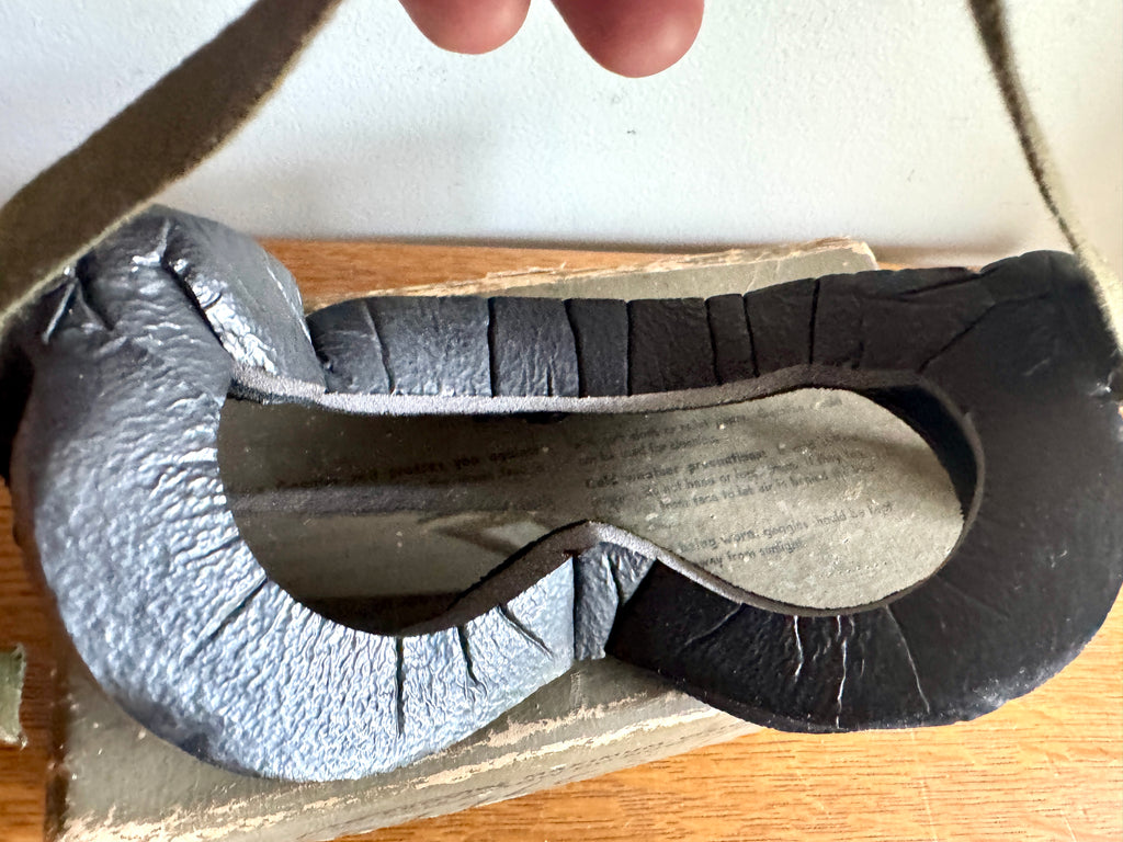 Vtg WW2 US Military Goggles M-1944 Stock No. 74-G-77 w/ Box ~ Sun,Wind & Dust Goggles