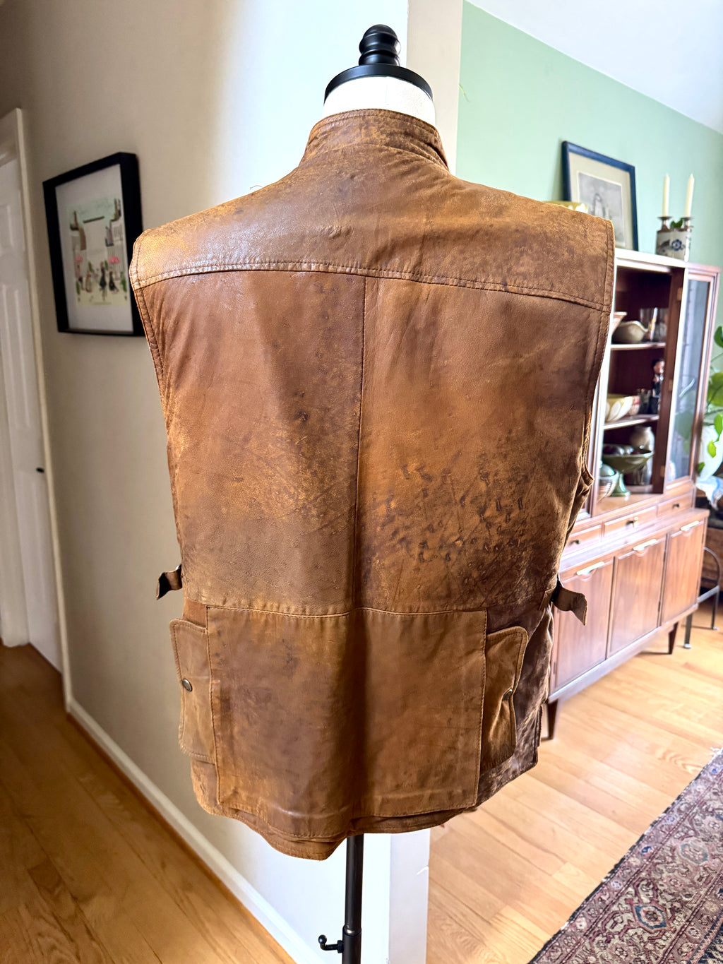 1980's Banana Republic Brown Worn Leather Safari Vest (L)