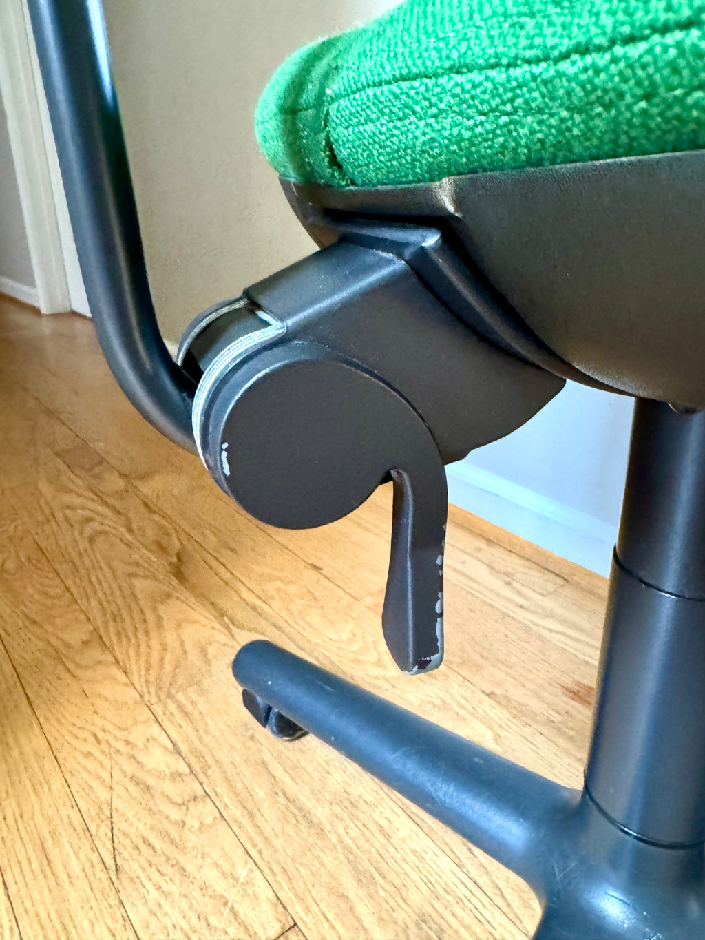 1970's Herman Miller Ergon Office Chair | Green Herman Miller Office Chair