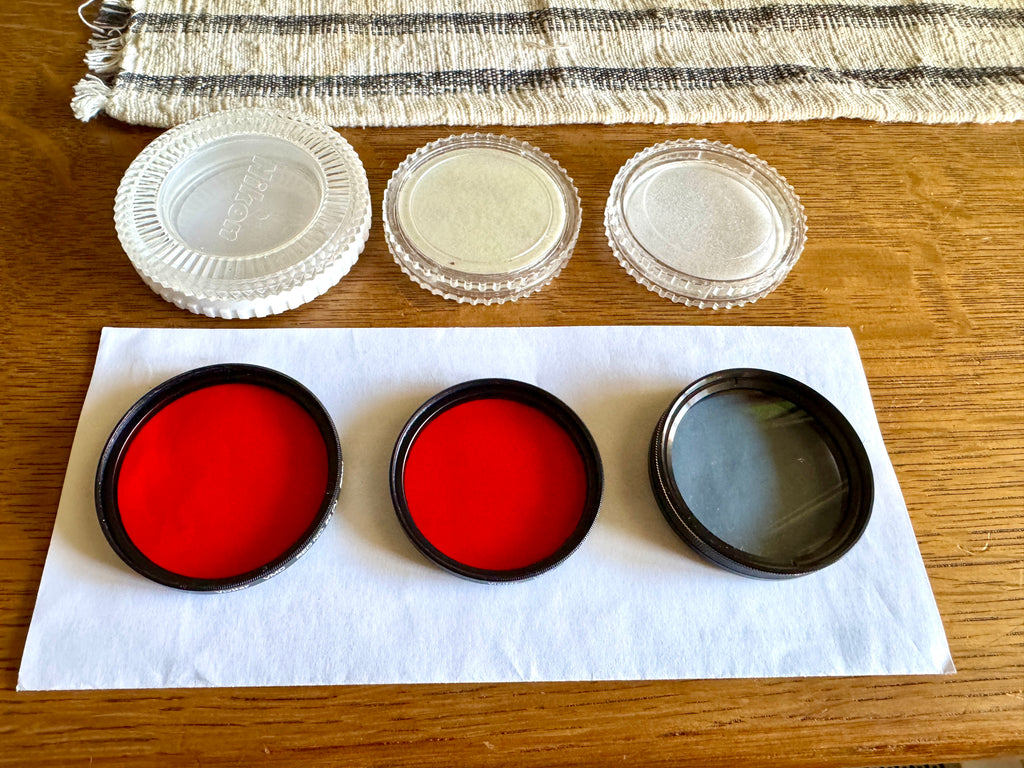 Vtg Variety of Vivitar Lens Filters, VMC Red No.25(A) 58Mm & 52MM, Vivitar 52mm Polarizing Filter