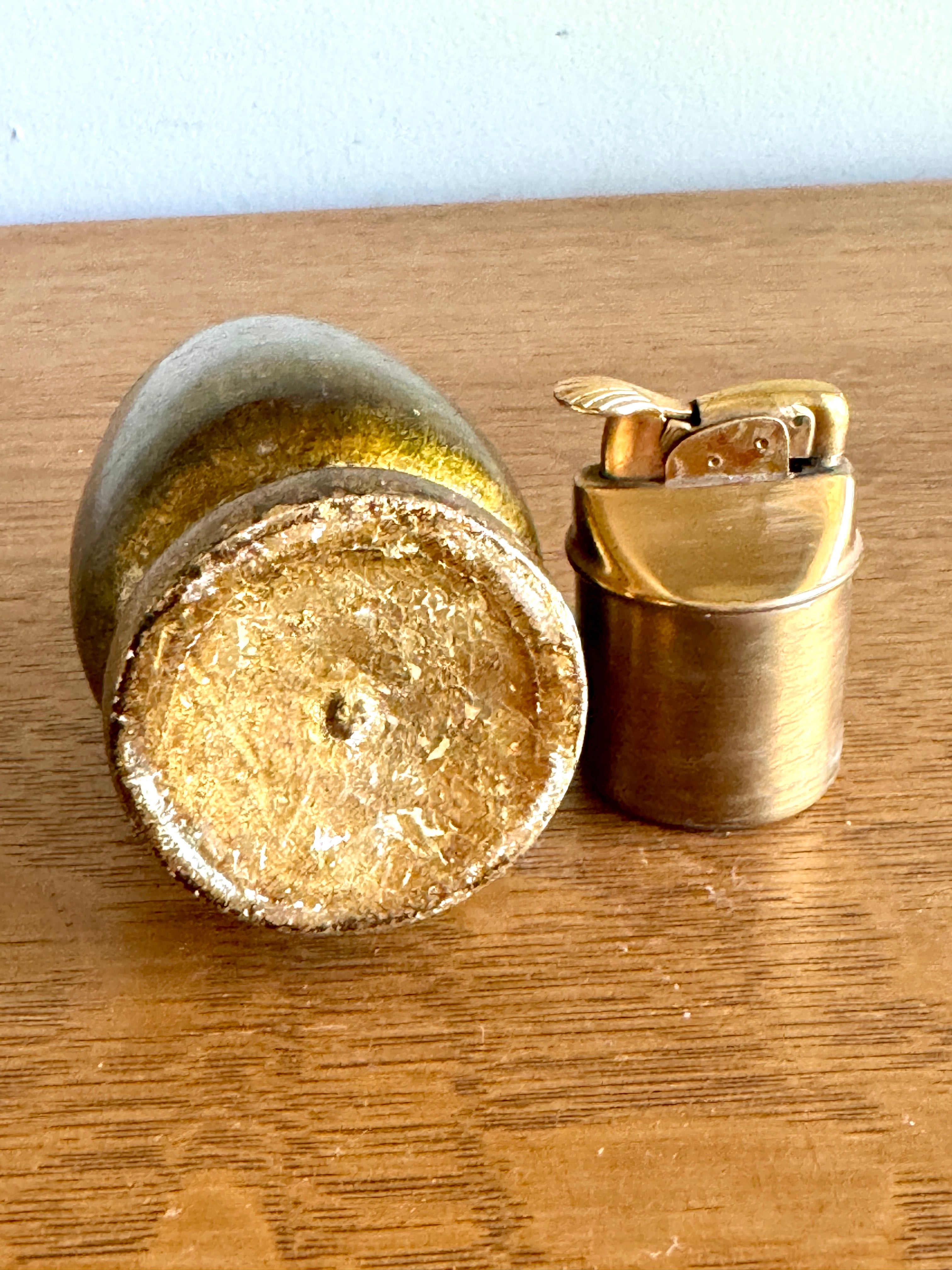 Vtg Working Evans Gold Table Lighter with Shell Shaped Thumb Lever