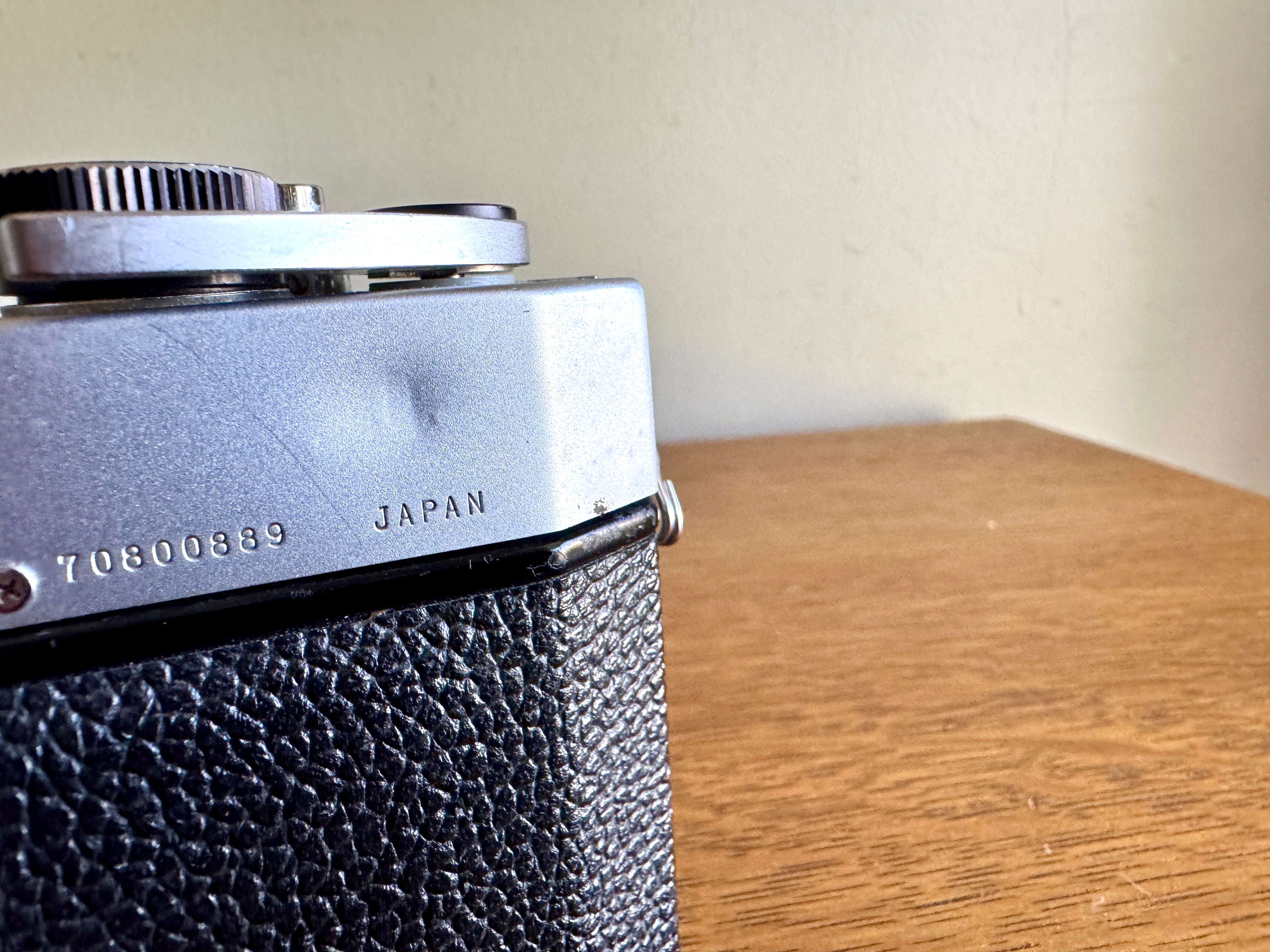 Vtg Yashica TL-Electro 35mm Film Camera (Untested)