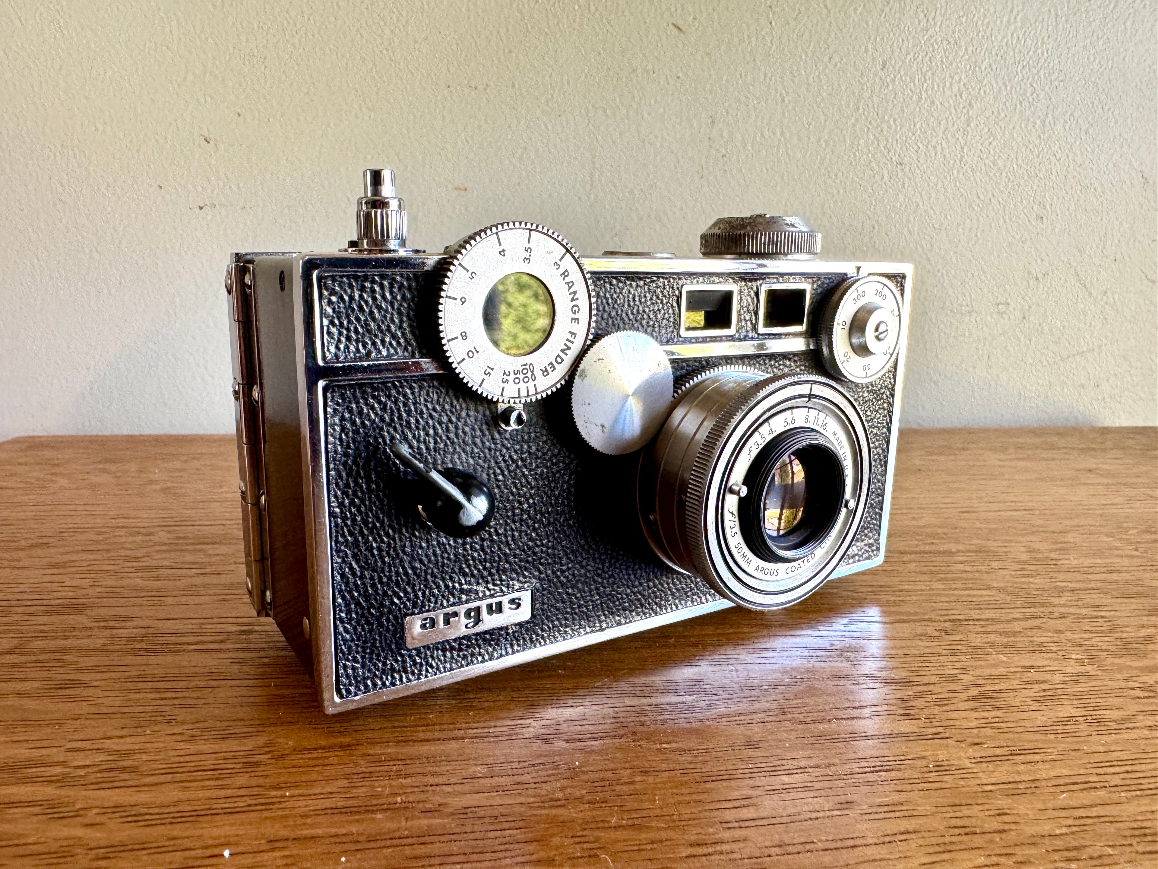 1930's Argus C3 Rangefinder 35MM Film Camera With Cintar F/3.5 Lens (Untested)