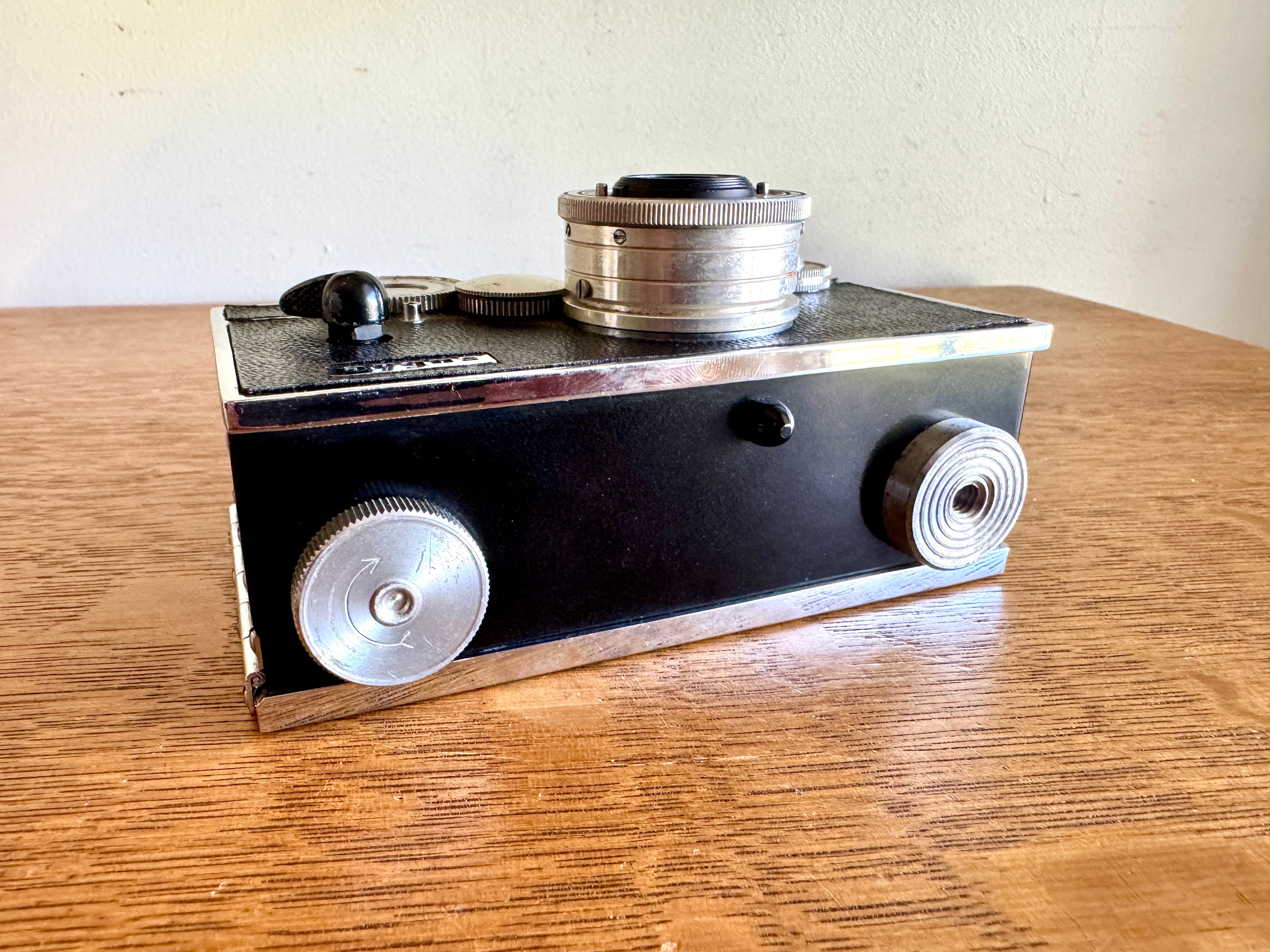 1930's Argus C3 Rangefinder 35MM Film Camera With Cintar F/3.5 Lens (Untested)