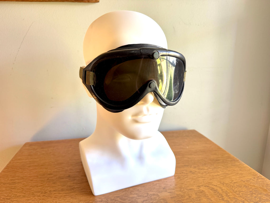 Vtg WW2 US Military Goggles M-1944 ~ Sun,Wind & Dust Aviation Goggles