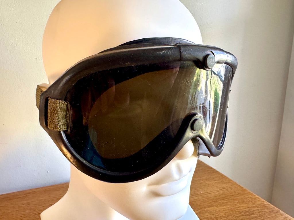 Vtg WW2 US Military Goggles M-1944 ~ Sun,Wind & Dust Aviation Goggles