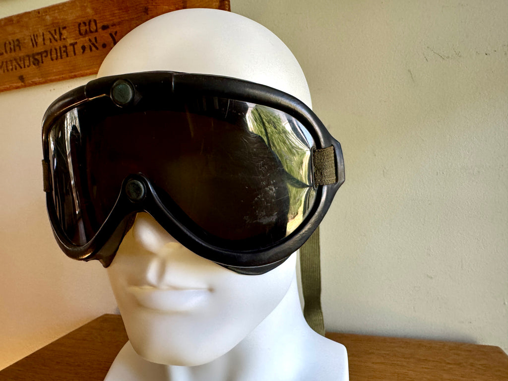 Vtg WW2 US Military Goggles M-1944 ~ Sun,Wind & Dust Aviation Goggles