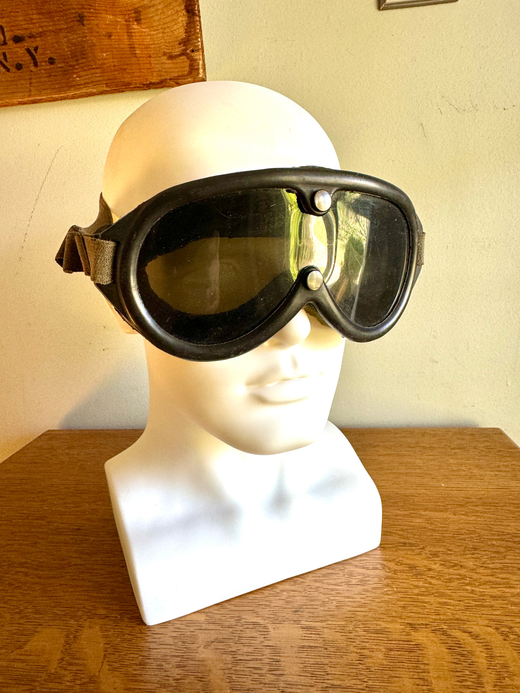 US Military Aviation Goggles ~ 1974 Sun, Wind & Dust Goggles ~ 1974 Military Goggles ~ Vietnam War Goggles