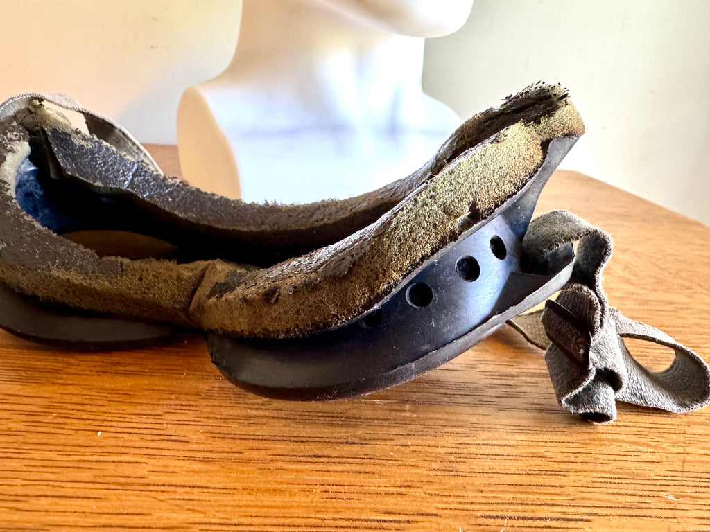 US Military Aviation Goggles ~ 1974 Sun, Wind & Dust Goggles ~ 1974 Military Goggles ~ Vietnam War Goggles