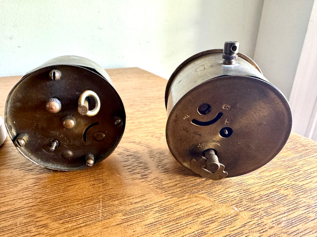 A Mixed Lot of 5 Small Traveling Alarm Clocks ~ New Haven ~ K.C. Co. ~ Howard Thermostat Co. (Parts)