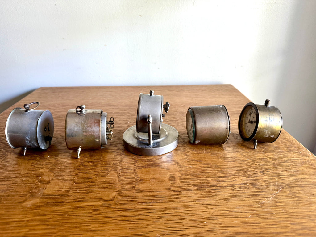 A Mixed Lot of 5 Small Traveling Alarm Clocks ~ New Haven ~ K.C. Co. ~ Howard Thermostat Co. (Parts)