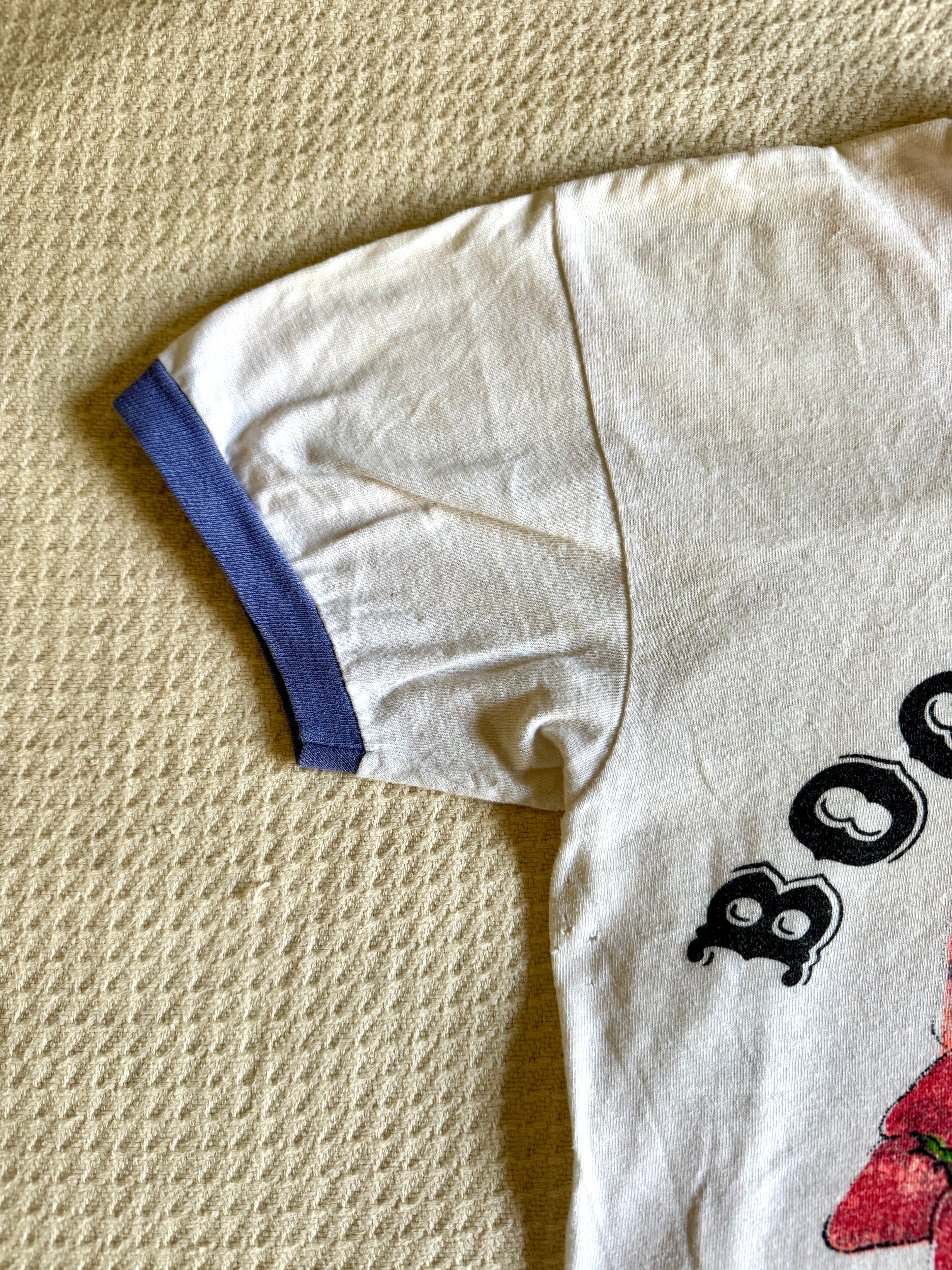 Vtg Thrashed Boone's Farm Strawberry Hill T-Short (M)