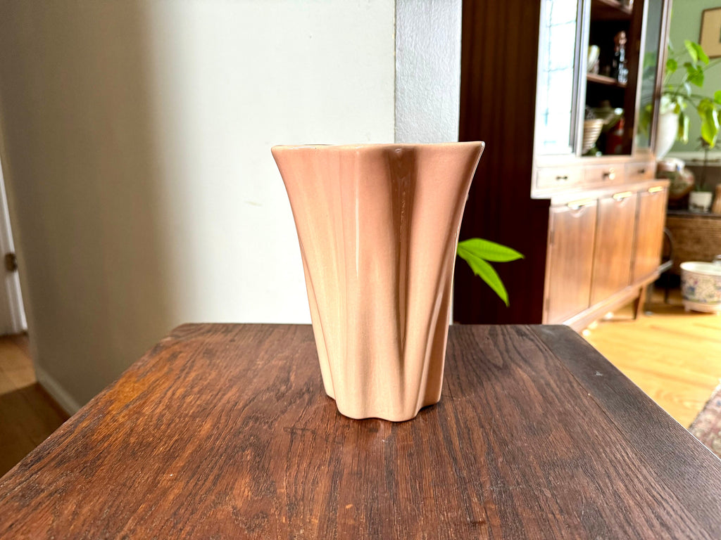 Vtg Red Wing Pottery Vase | Red Wing Tulip Vase | Art Deco Ceramic Vase | 1930's Ceramic Red Wing 887 Vase| Art Deco Ceramic Flower Vase