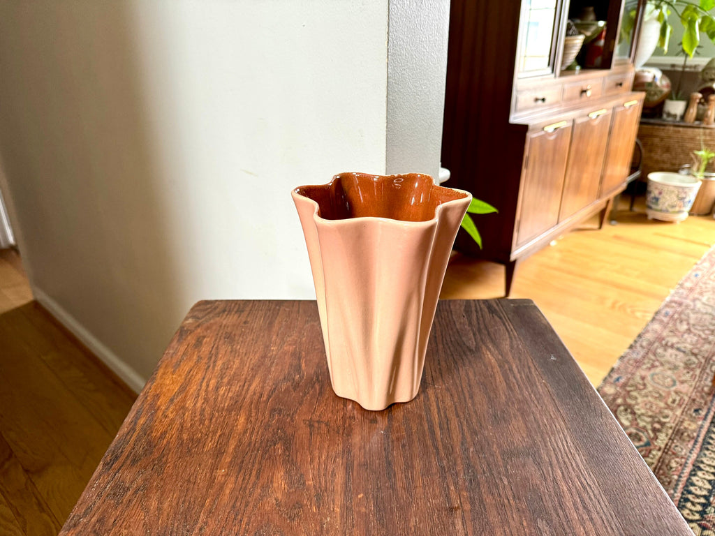 Vtg Red Wing Pottery Vase | Red Wing Tulip Vase | Art Deco Ceramic Vase | 1930's Ceramic Red Wing 887 Vase| Art Deco Ceramic Flower Vase