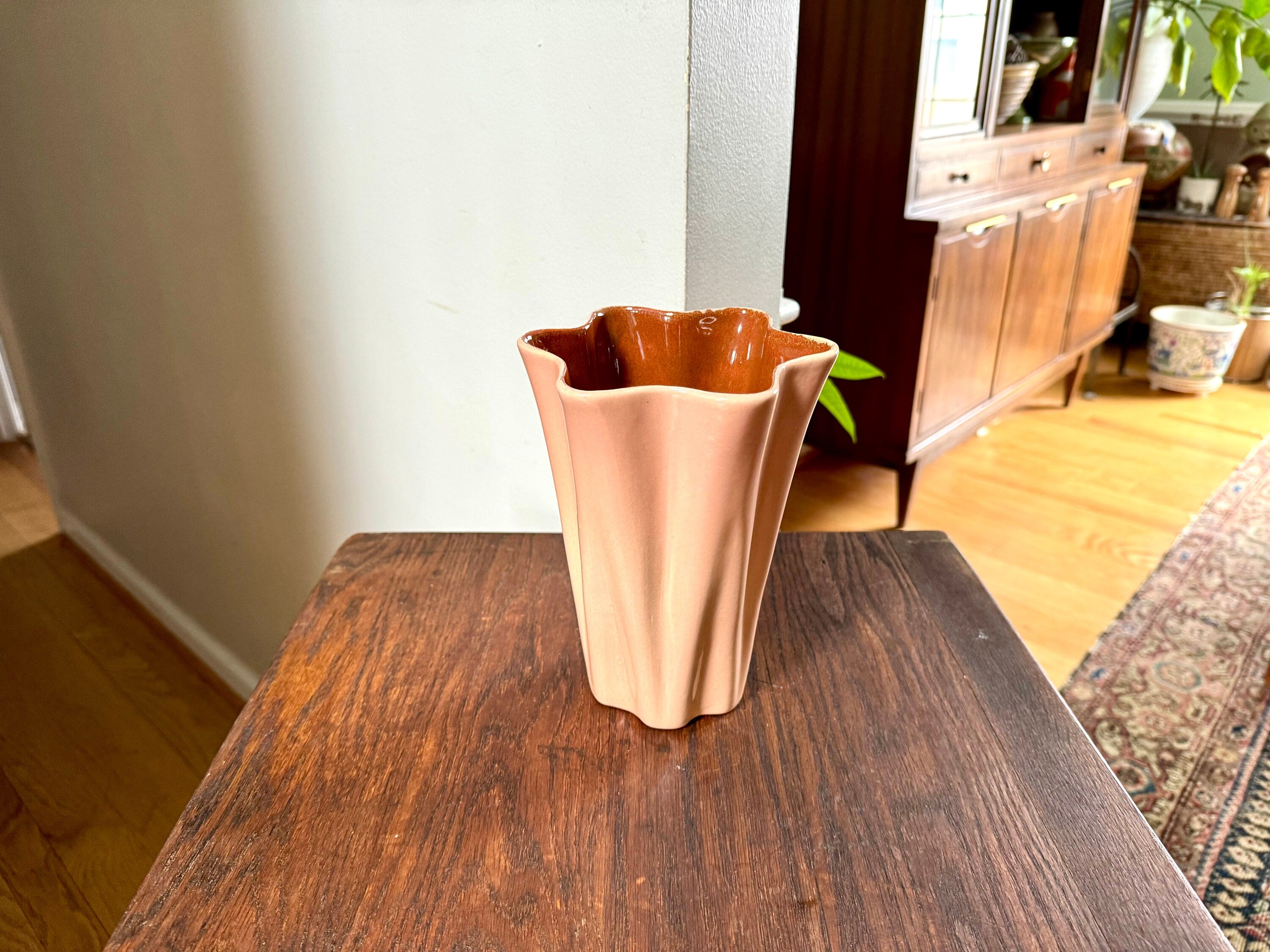 Vtg Red Wing Pottery Vase | Red Wing Tulip Vase | Art Deco Ceramic Vase | 1930's Ceramic Red Wing 887 Vase| Art Deco Ceramic Flower Vase