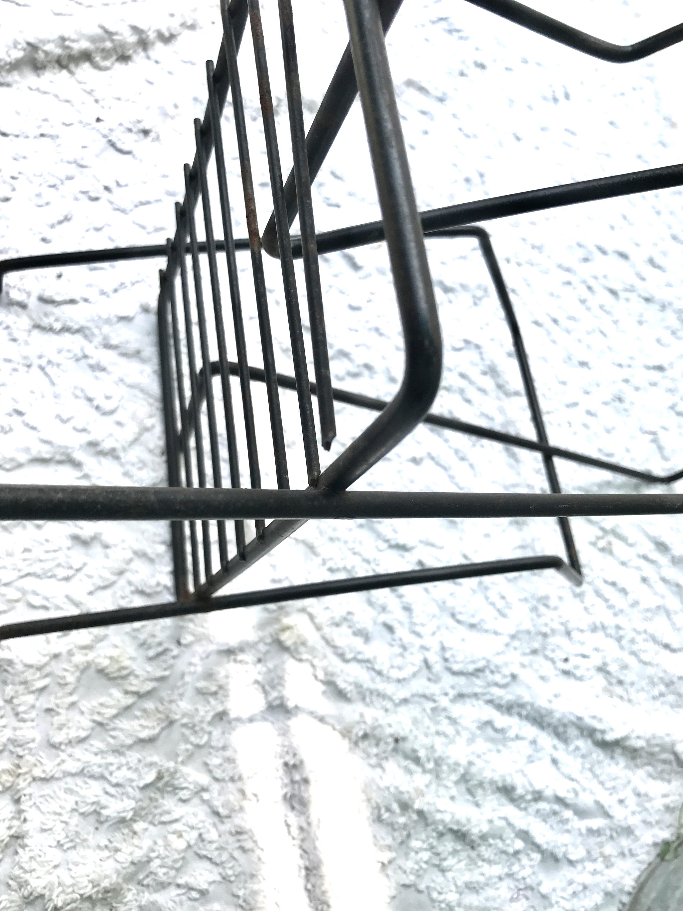 Vtg Magazine Rack | Mid Century Atomic Wire Magazine Rack | Black Metal Album Rack | Retro Magazine Book Album Stand | Rustic Wire Stand