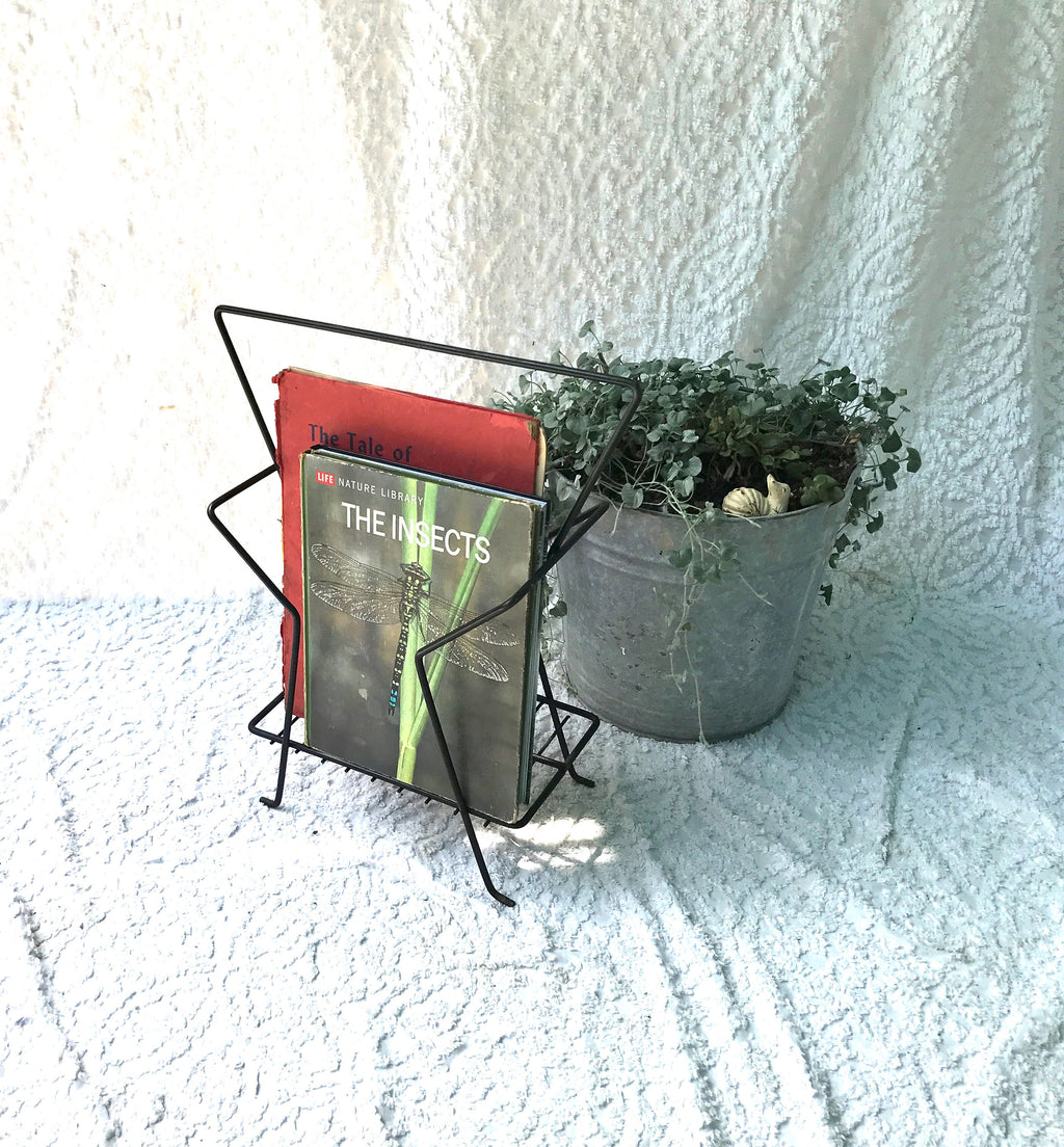 Vtg Magazine Rack | Mid Century Atomic Wire Magazine Rack | Black Metal Album Rack | Retro Magazine Book Album Stand | Rustic Wire Stand