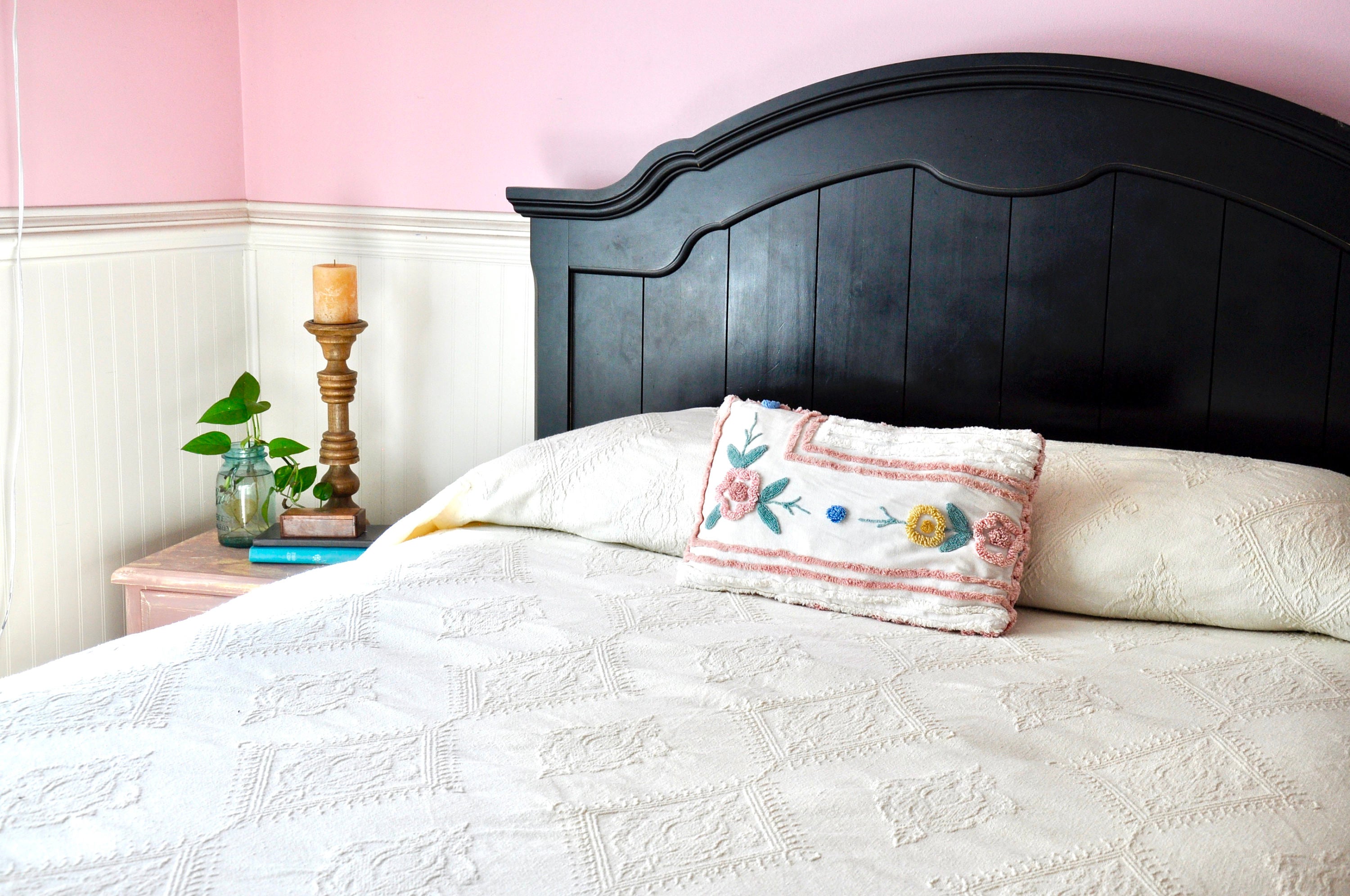 Embroidered Accent Pillow | Retro Throw Pillow | Vintage Floral Designed Embroidered Pillow | Decorative Pillow | Crewel Work Floral Pillow