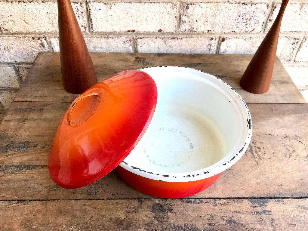 Vtg Red and Orange Enamel Pot | Rustic Red Enamel Casserole Dish | Red Two Toned Metal Enamel Pot | Chipped Enamel | Country Decor