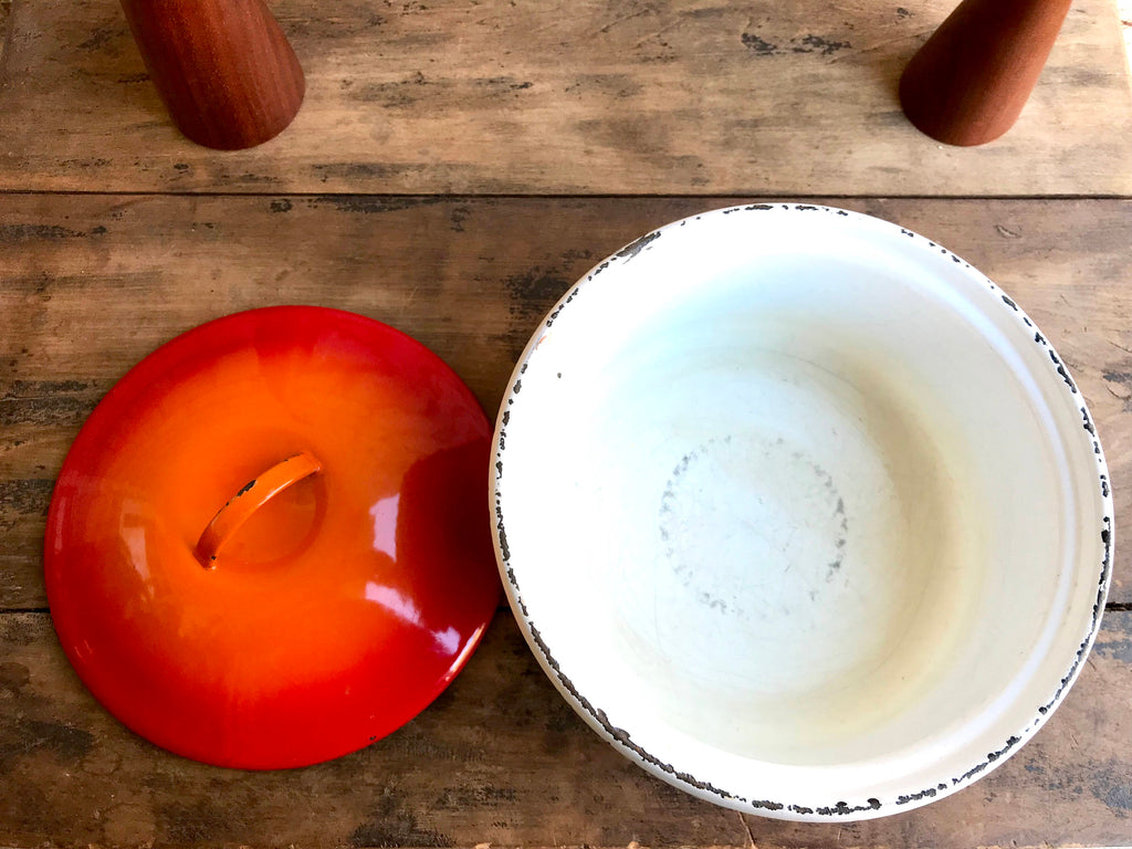Vtg Red and Orange Enamel Pot | Rustic Red Enamel Casserole Dish | Red Two Toned Metal Enamel Pot | Chipped Enamel | Country Decor