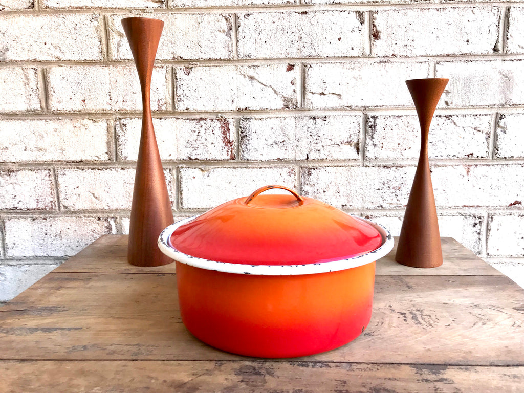 Vtg Red and Orange Enamel Pot | Rustic Red Enamel Casserole Dish | Red Two Toned Metal Enamel Pot | Chipped Enamel | Country Decor