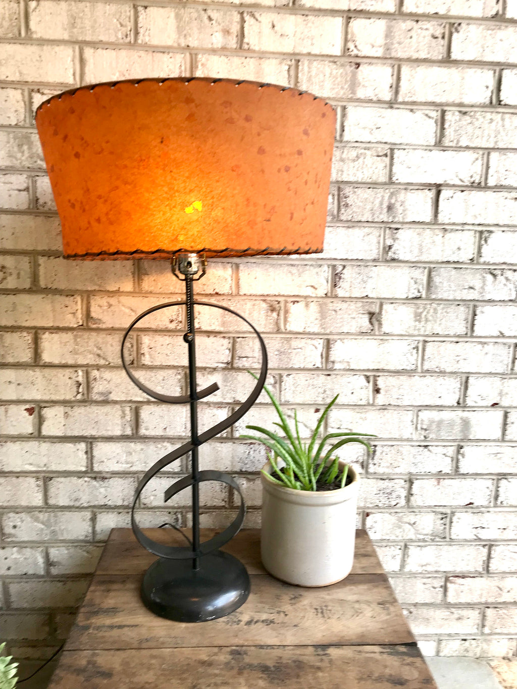 Vtg Mid Century Metal Lamp | Large Metal Lamp | Art Deco Night Stand Lamp | Money Sign Lamp