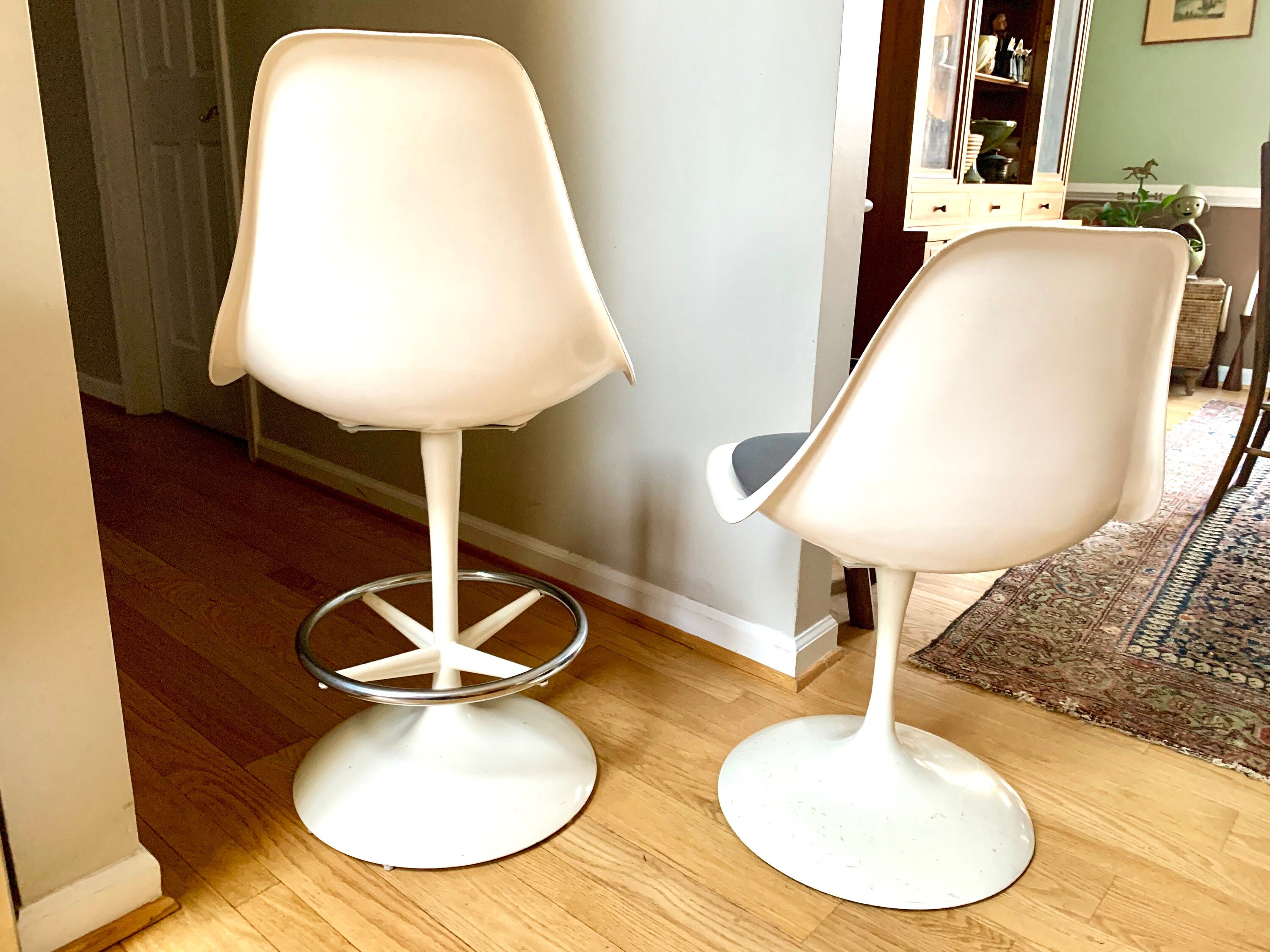 Vtg White Tulip Chair and Stool | MCM White Tulip Chair and Stool with Grey Cushions| Mid Century Modern Swivel Chairs