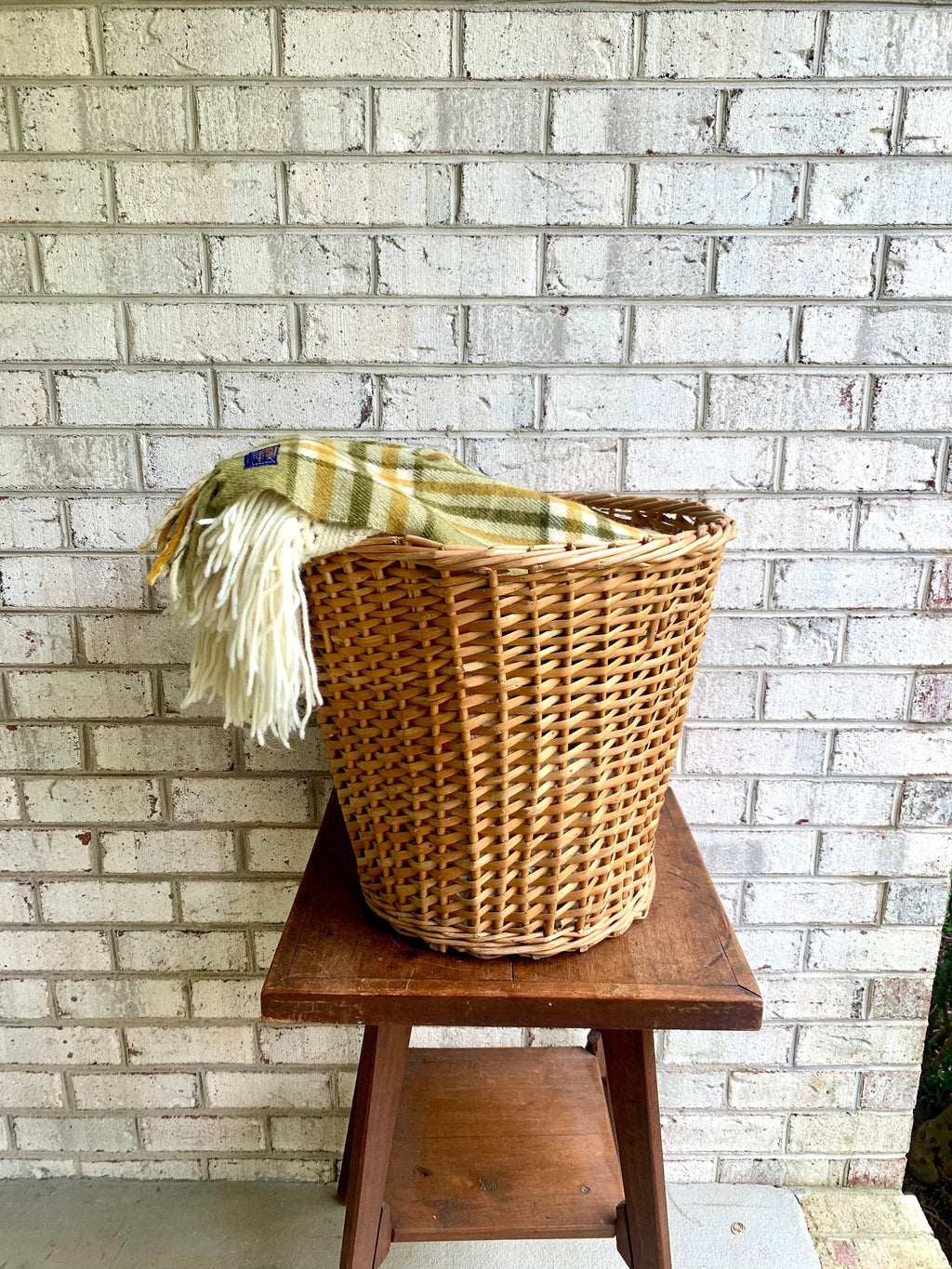 Large Natural Blonde Wicker Basket | Rustic Wicker Storage | Vintage Woven Wicker Basket | Wicker Hamper | Storage Basket | Rattan Basket