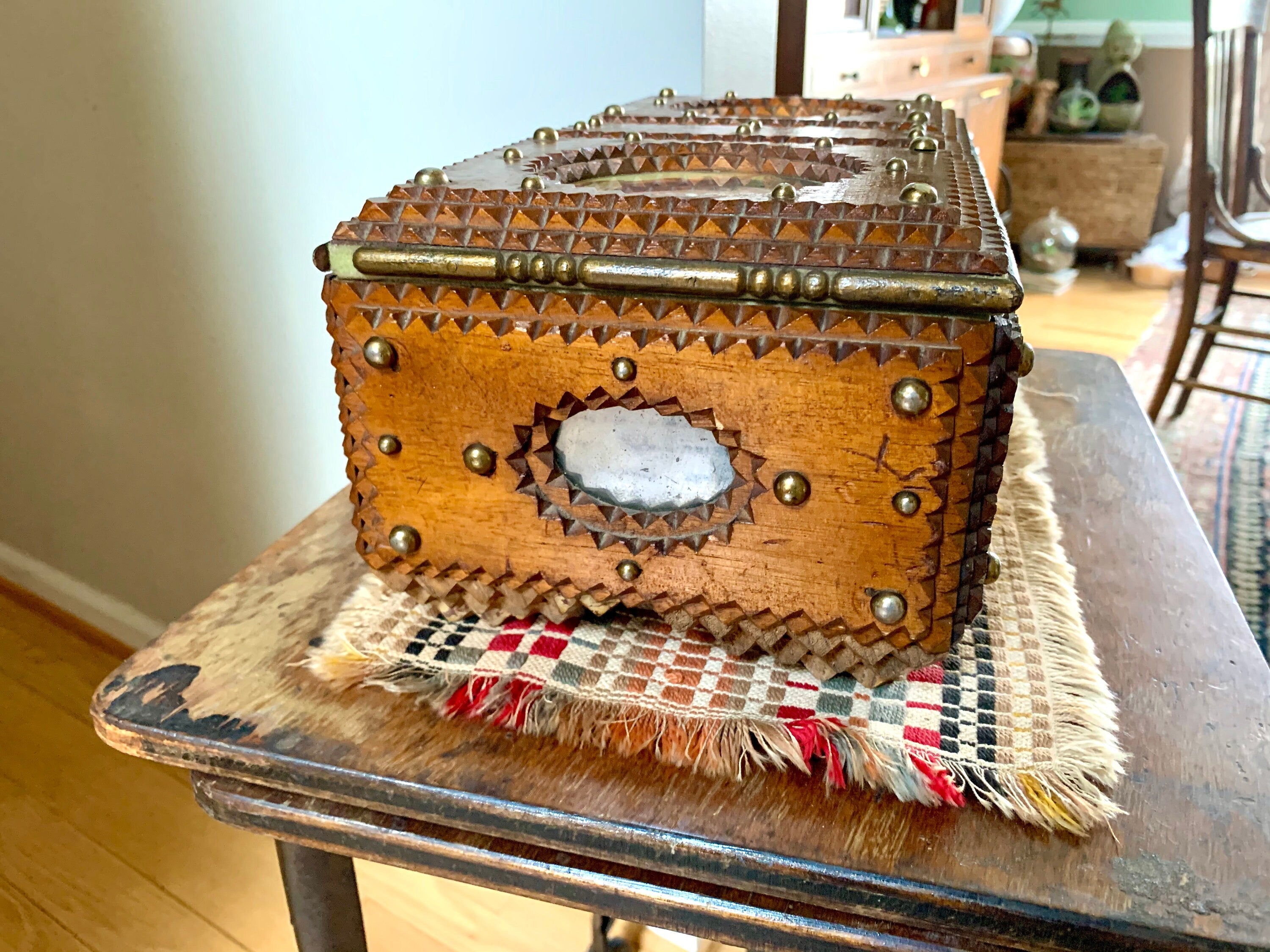 Vtg Wood Saw Tooth Tramp Art Box | Tramp Art Jewelry Box With Mirrors | Hand Carved Decorative Wooden Storage Box | Folk Art Box