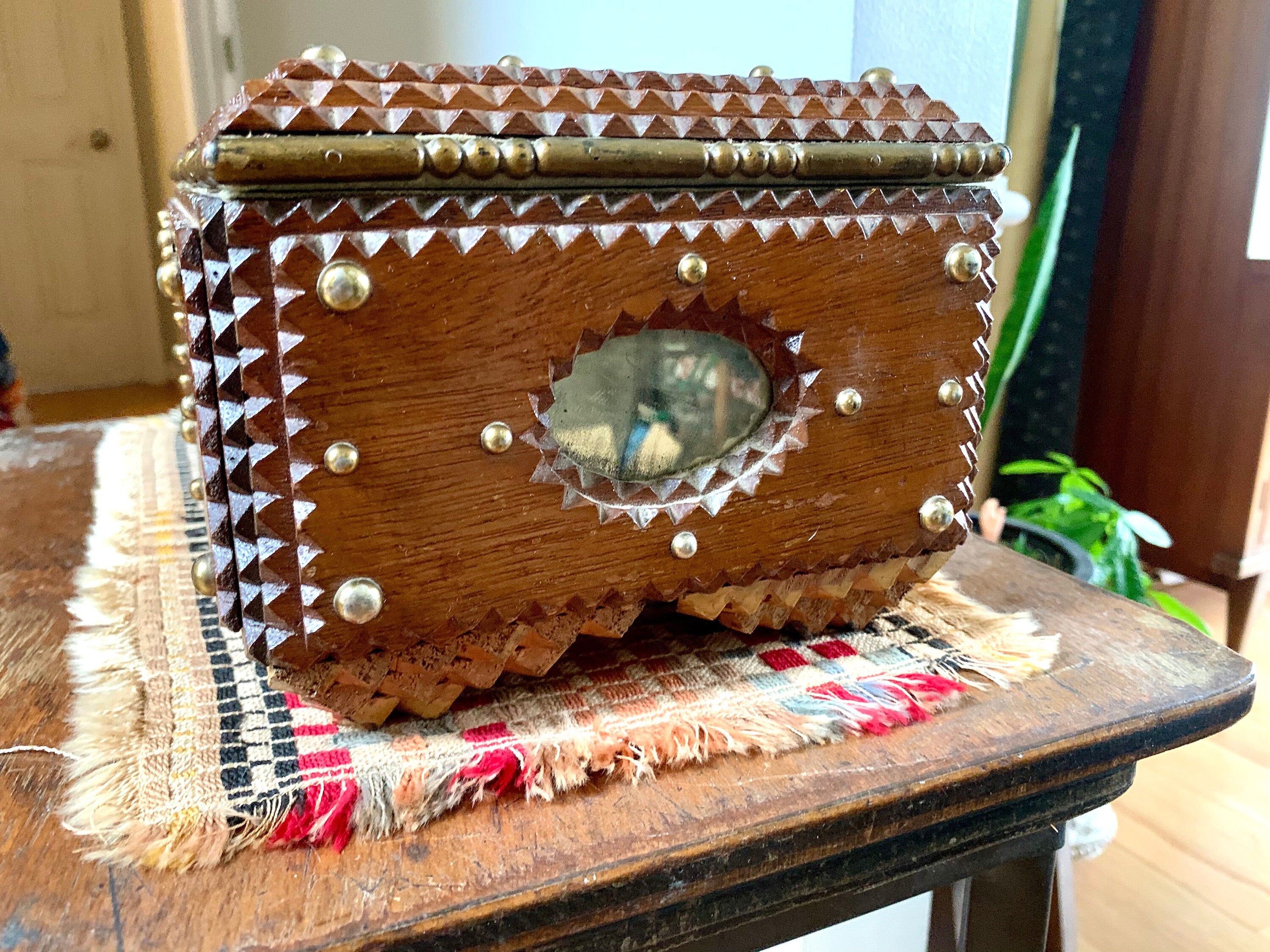 Vtg Wood Saw Tooth Tramp Art Box | Tramp Art Jewelry Box With Mirrors | Hand Carved Decorative Wooden Storage Box | Folk Art Box