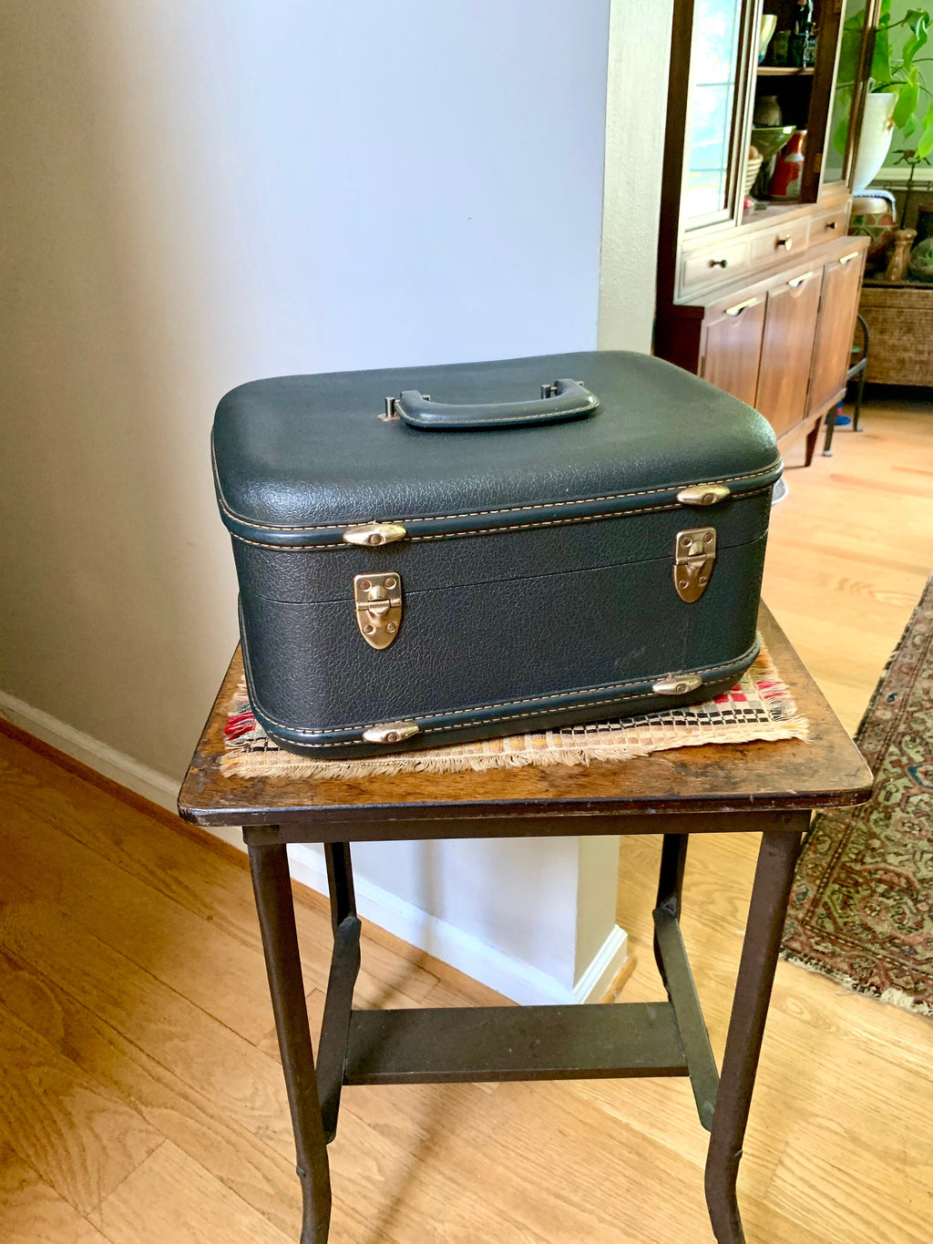 Monarch Luggage Travel Case | Vacationer Bag | Overnight Bag | Vintage Blue/Gray Train Case | Vintage Blue Cosmetic Case | Blue Make Up Bag