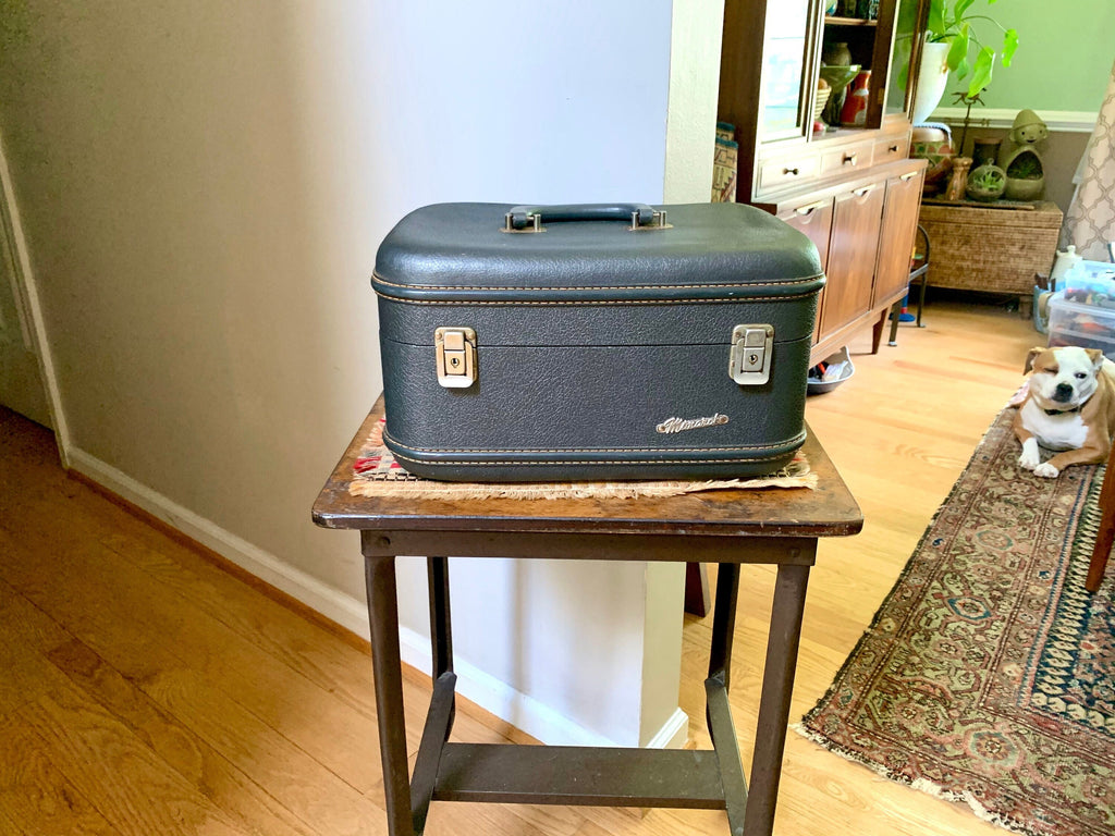 Monarch Luggage Travel Case | Vacationer Bag | Overnight Bag | Vintage Blue/Gray Train Case | Vintage Blue Cosmetic Case | Blue Make Up Bag