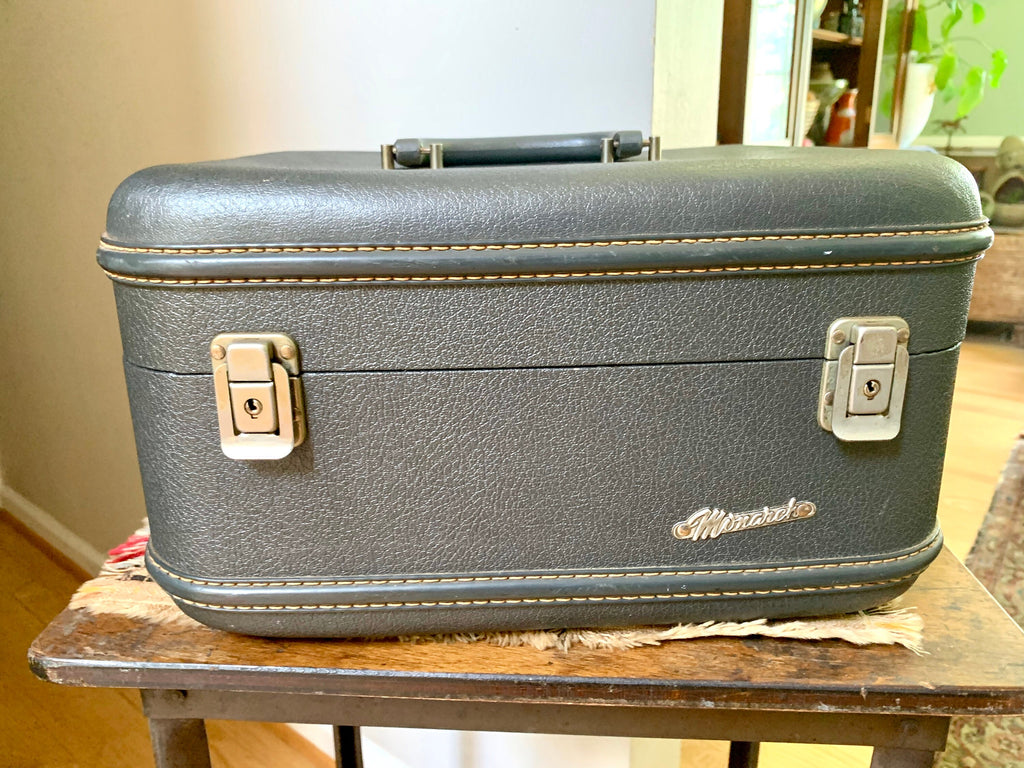 Monarch Luggage Travel Case | Vacationer Bag | Overnight Bag | Vintage Blue/Gray Train Case | Vintage Blue Cosmetic Case | Blue Make Up Bag