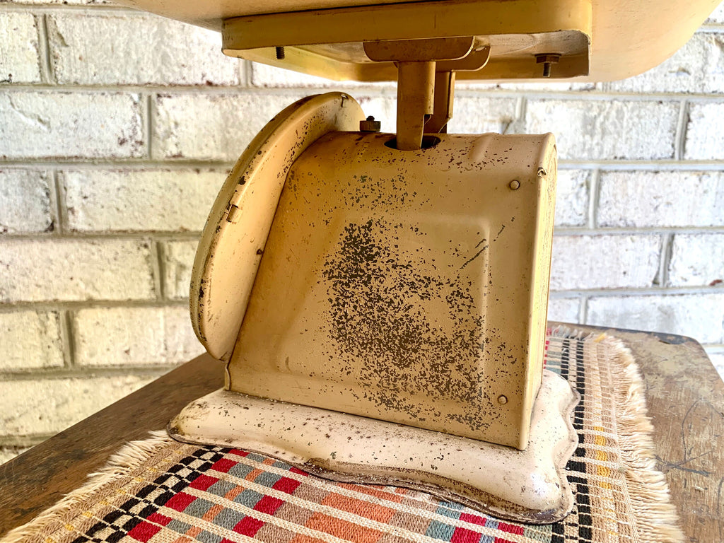 Vtg Baby Scale | Rustic Cream Baby Scale | 30 lbs. Baby Scale | Vtg Nursery Decor