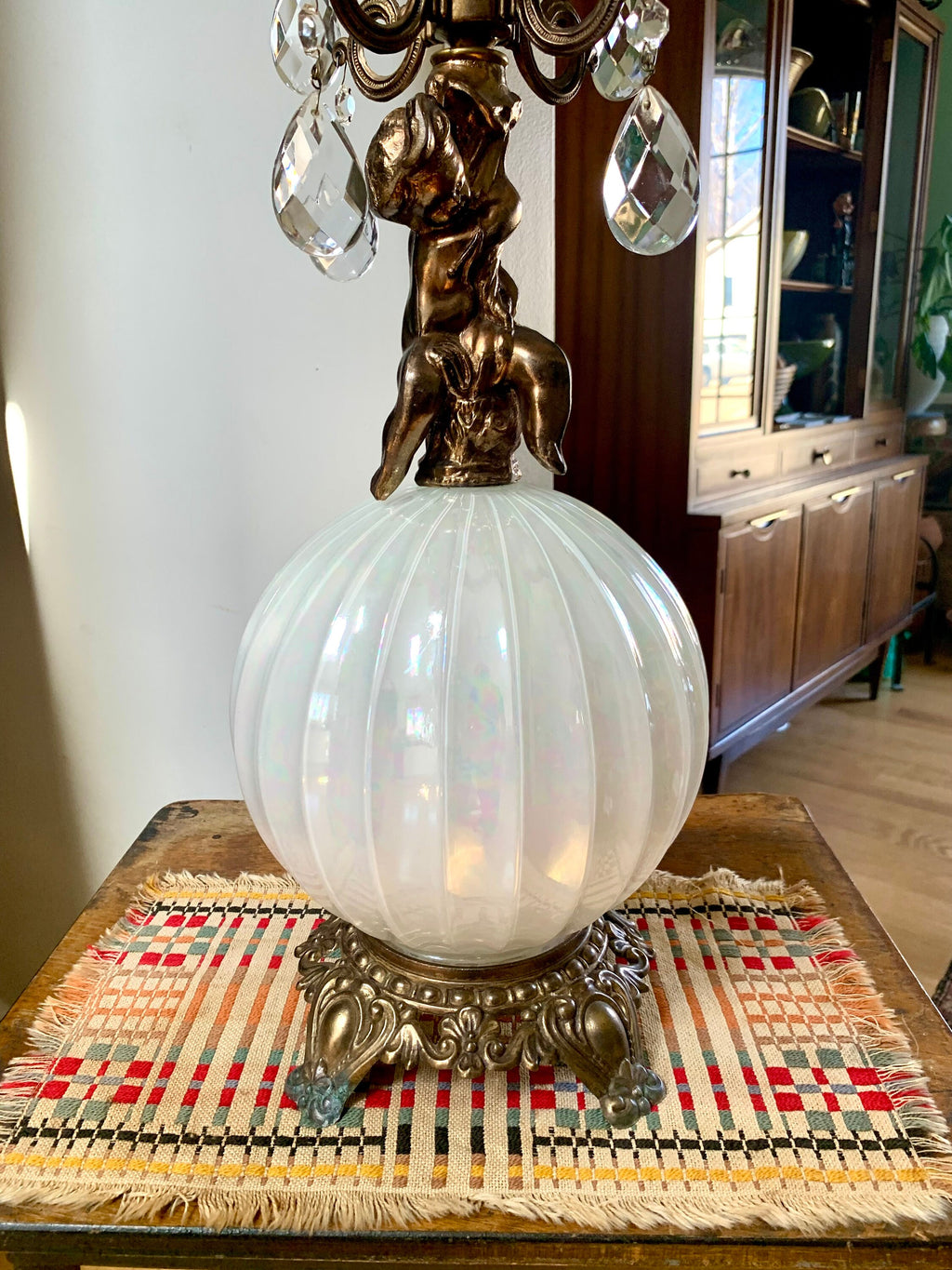 Vtg Gold Cherub Globe Lamp | 3 Way Switch Glass Globe and Prism Lamp | Hollywood Regency Globe Three Way Lamp | Brass Cherub Lamp