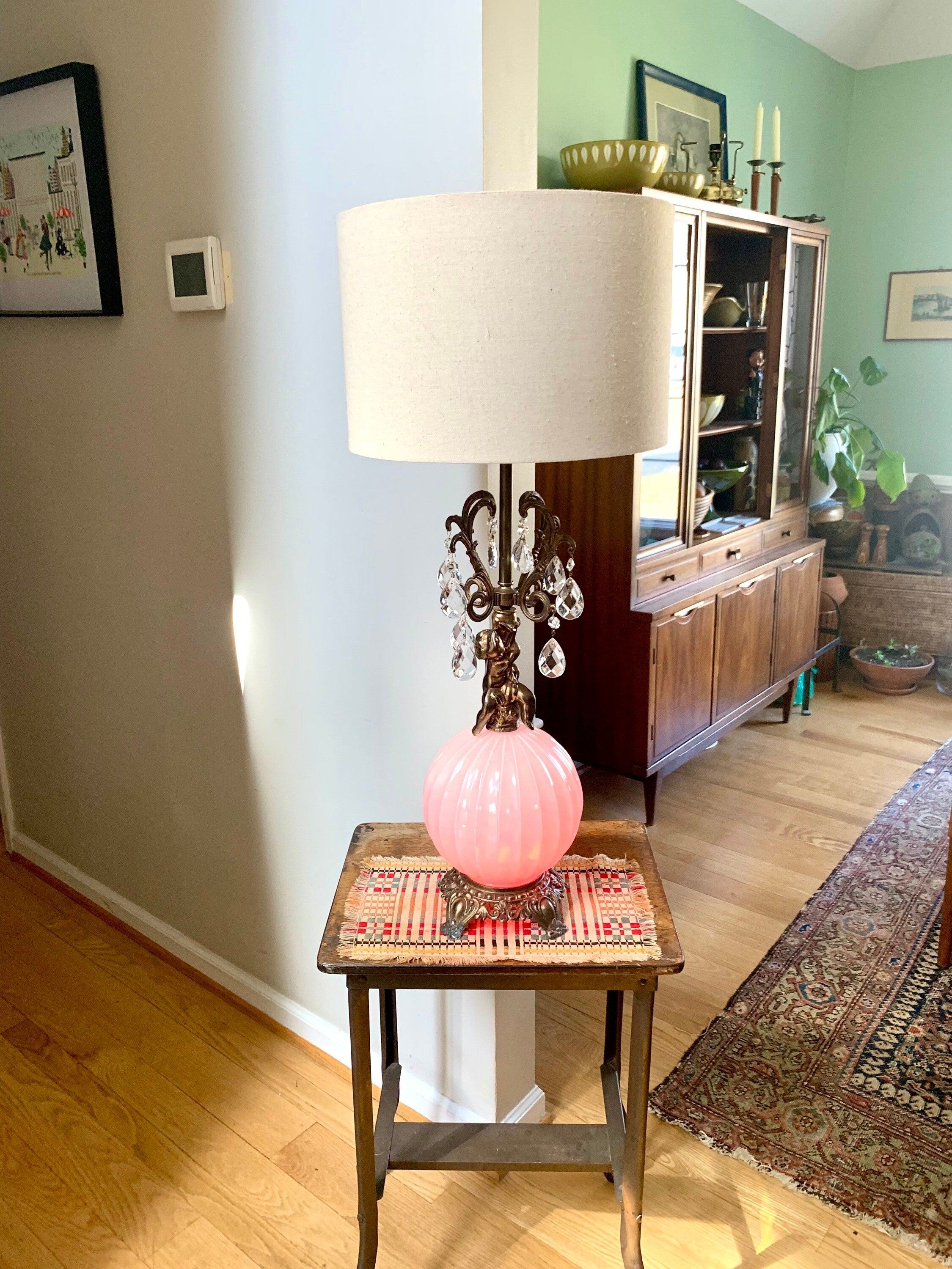 Vtg Gold Cherub Globe Lamp | 3 Way Switch Glass Globe and Prism Lamp | Hollywood Regency Globe Three Way Lamp | Brass Cherub Lamp