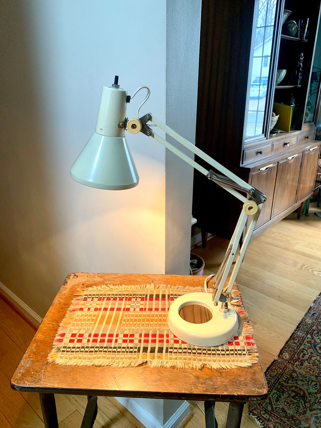 Vtg Cream Articulating Desk Lamp | Swing Arm White Desk Lamp | Adjustable Desk Lamp | Vtg Drafting Lamp | White Industrial Desk Lamp
