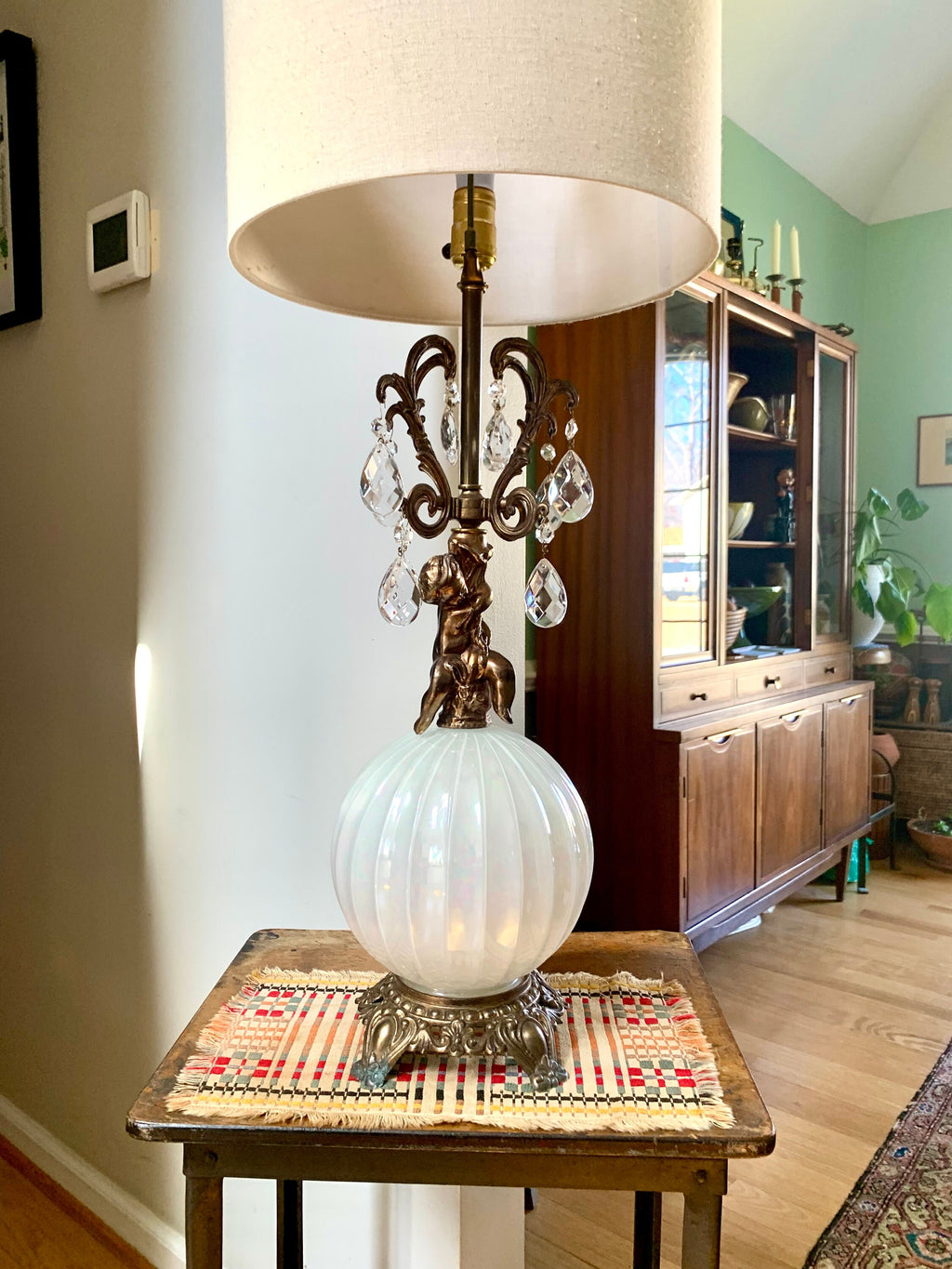 Vtg Gold Cherub Globe Lamp | 3 Way Switch Glass Globe and Prism Lamp | Hollywood Regency Globe Three Way Lamp | Brass Cherub Lamp