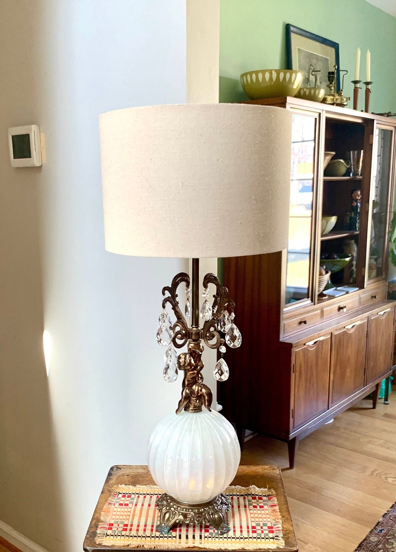 Vtg Gold Cherub Globe Lamp | 3 Way Switch Glass Globe and Prism Lamp | Hollywood Regency Globe Three Way Lamp | Brass Cherub Lamp