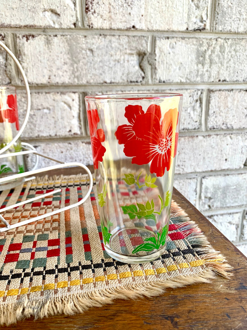 Vtg Set of 6 Floral Juice Glasses With Wire Caddy | Floral Drinking Glasses | 6 Juice Drinking Glasses | Wire Caddy with 6 Summer Glasses