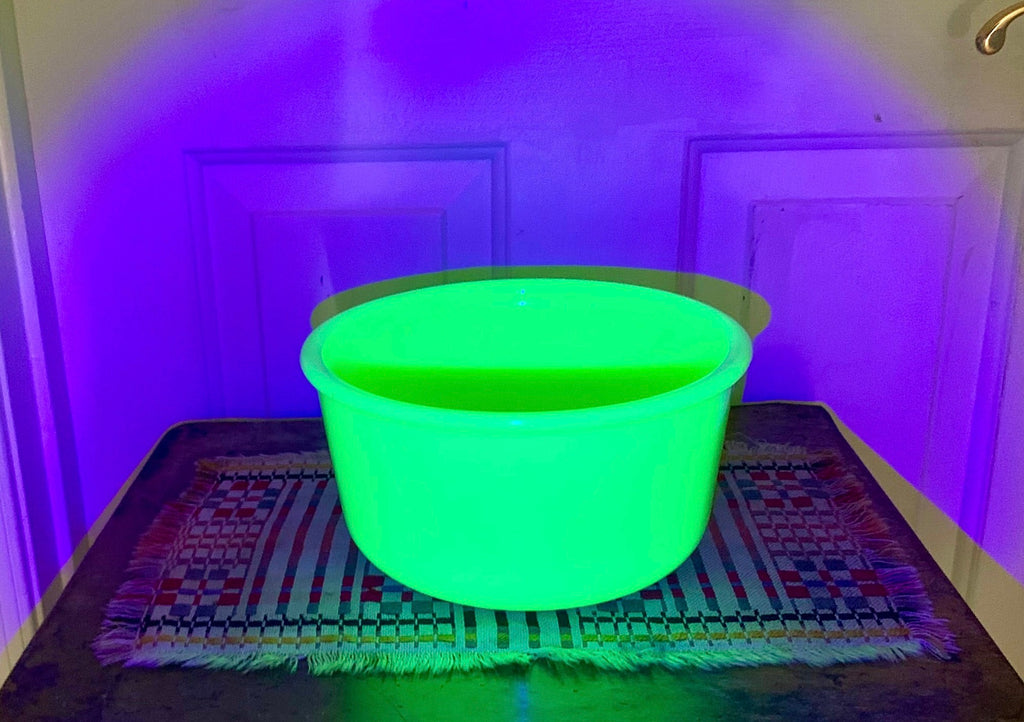 Vtg Uranium Glass Mixing Bowl | Vaseline Glass Mixing Bowl | 9" Uranium Mixing Bowl | MCM Mixing Bowl